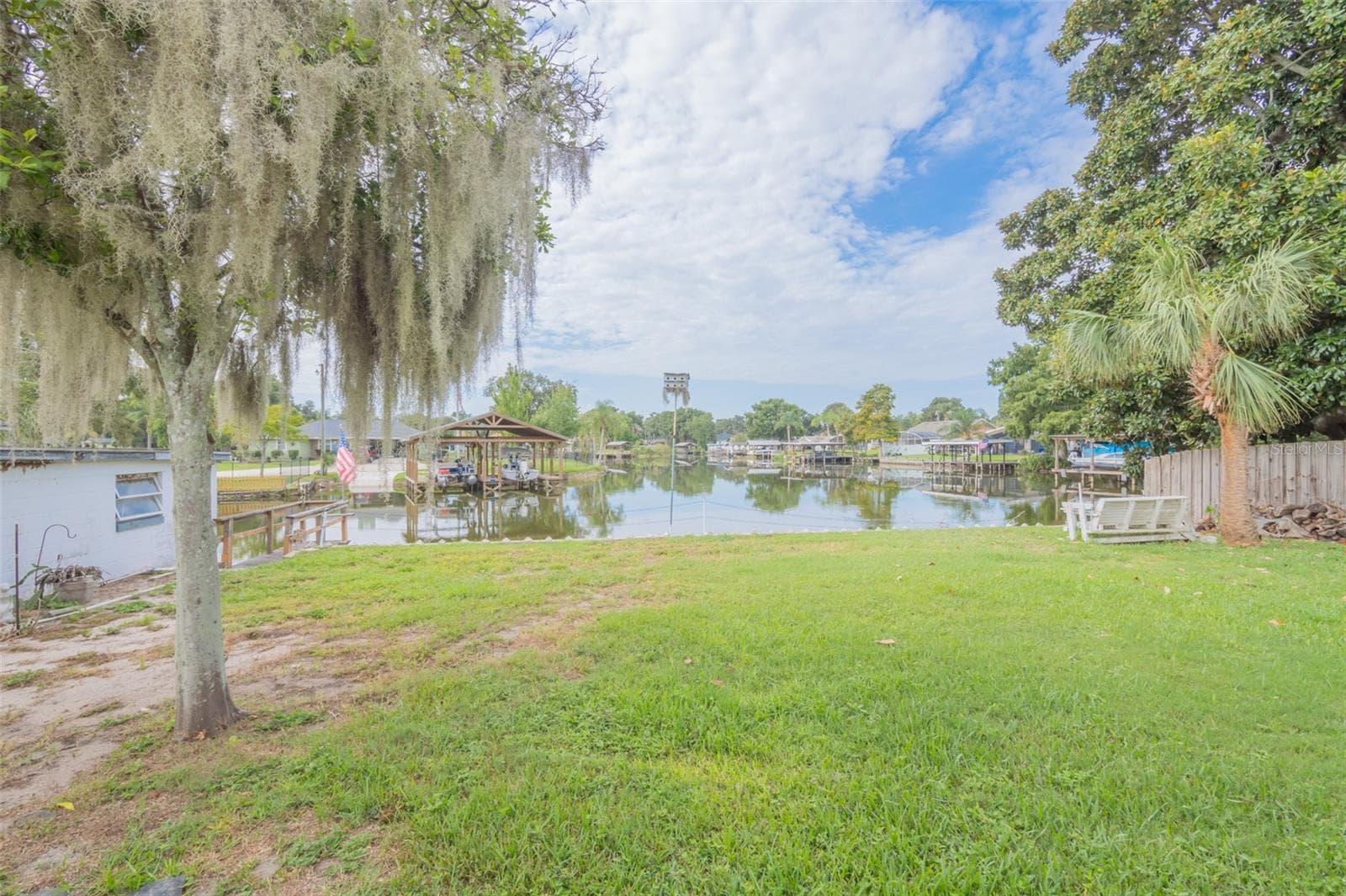 2712 GRAND ISLAND SHORES RD