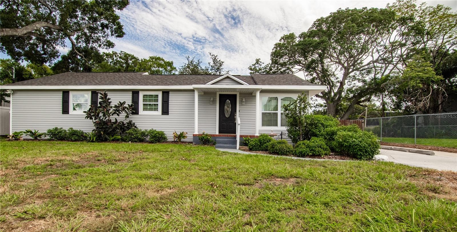 4710 W PRICE AVE
