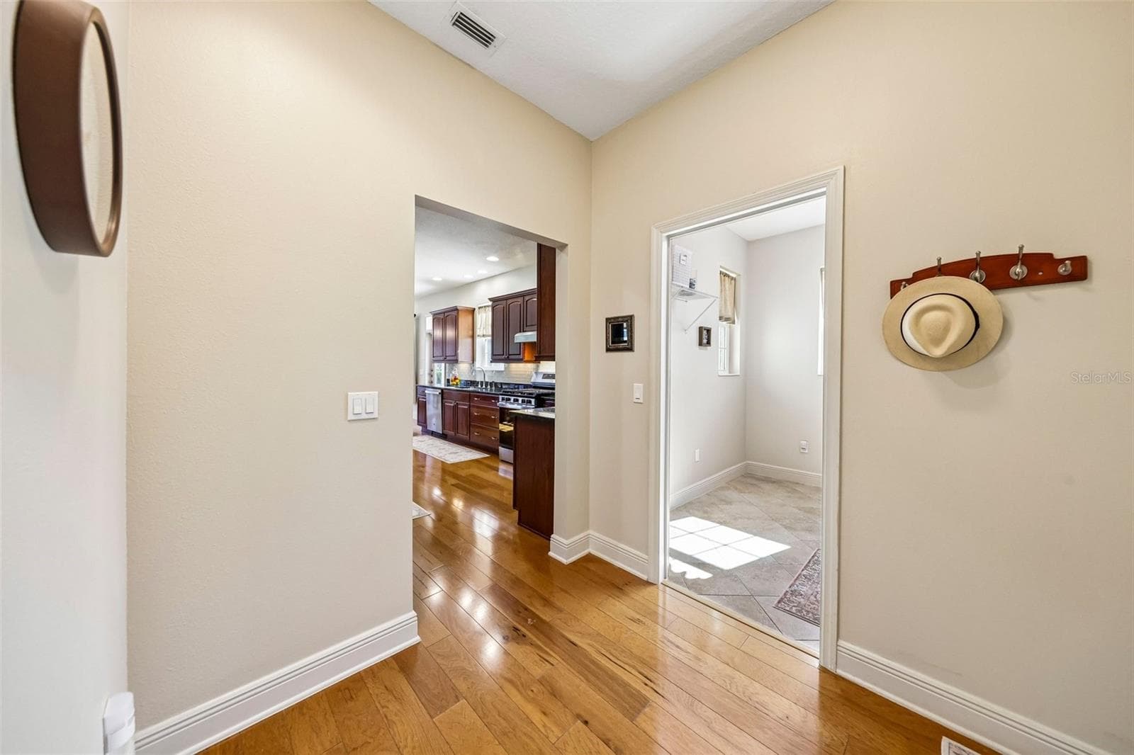 Mudroom - 2088 NW 102ND BLVD, WILDWOOD