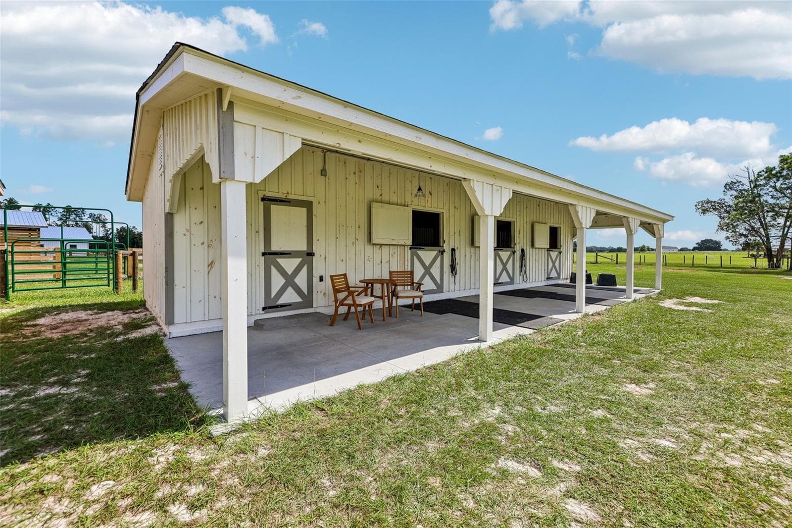 3 Stall Barn with Tack Room - 2088 NW 102ND BLVD, WILDWOOD