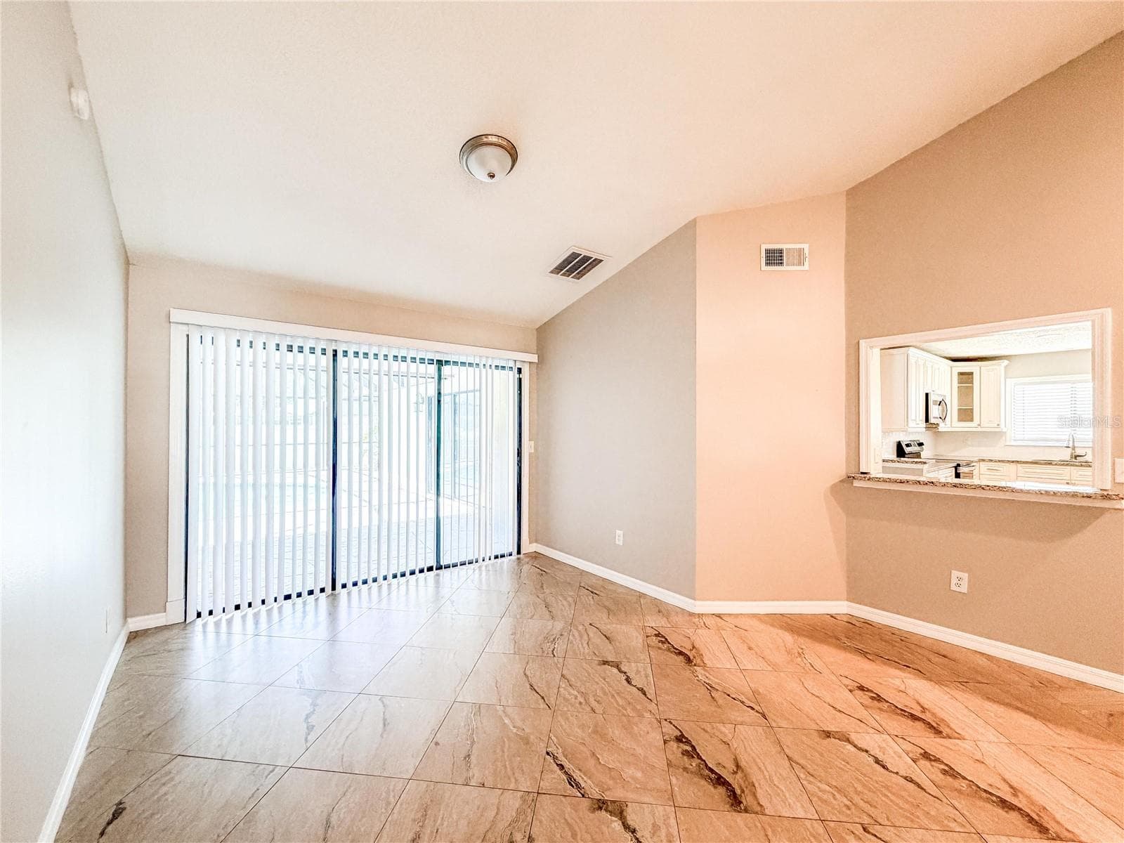 Dining Room - 9542 PEBBLE GLEN AVE, TAMPA