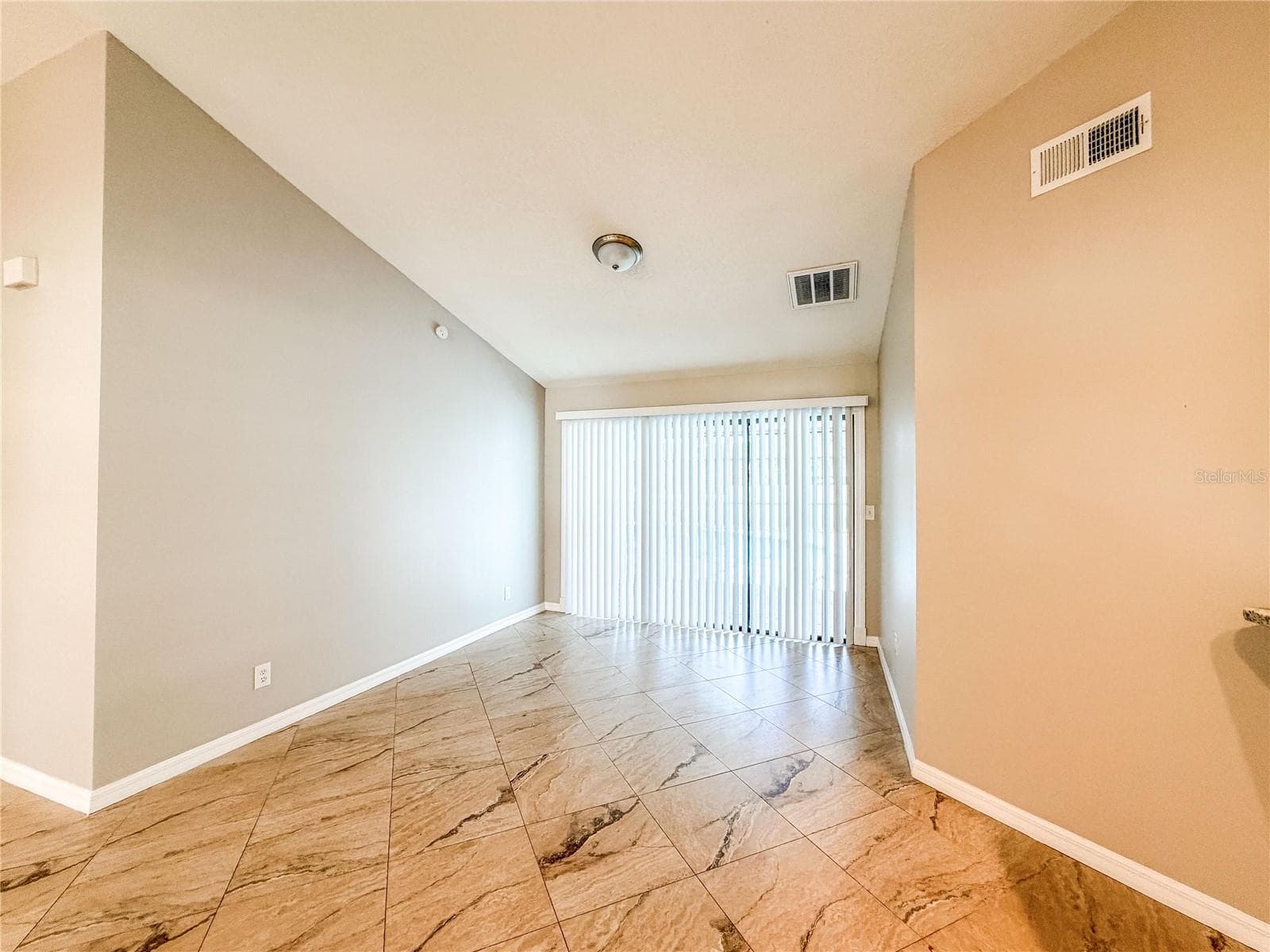 Dining Room - 9542 PEBBLE GLEN AVE, TAMPA