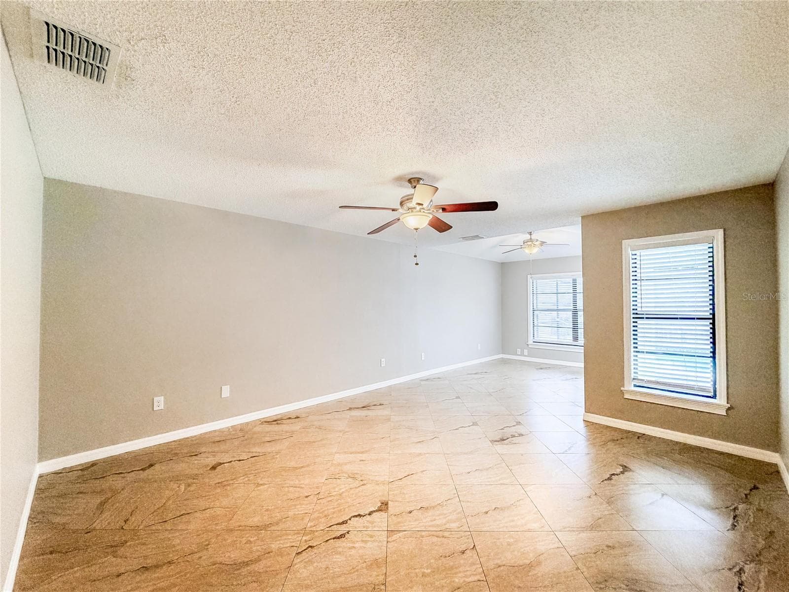Primary Bedroom - 9542 PEBBLE GLEN AVE, TAMPA