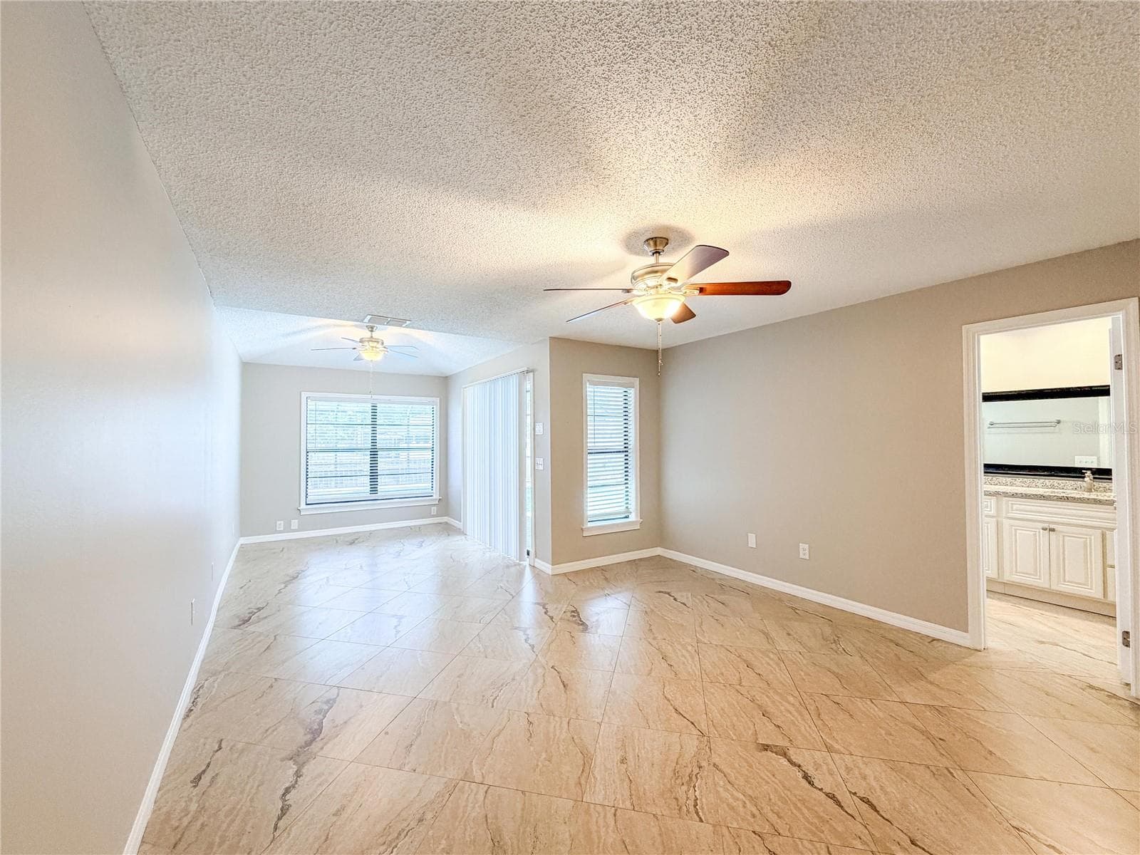 Primary Bedroom - 9542 PEBBLE GLEN AVE, TAMPA