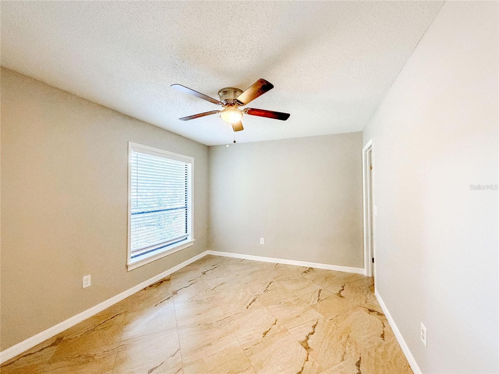 Bedroom 3 - 9542 PEBBLE GLEN AVE, TAMPA