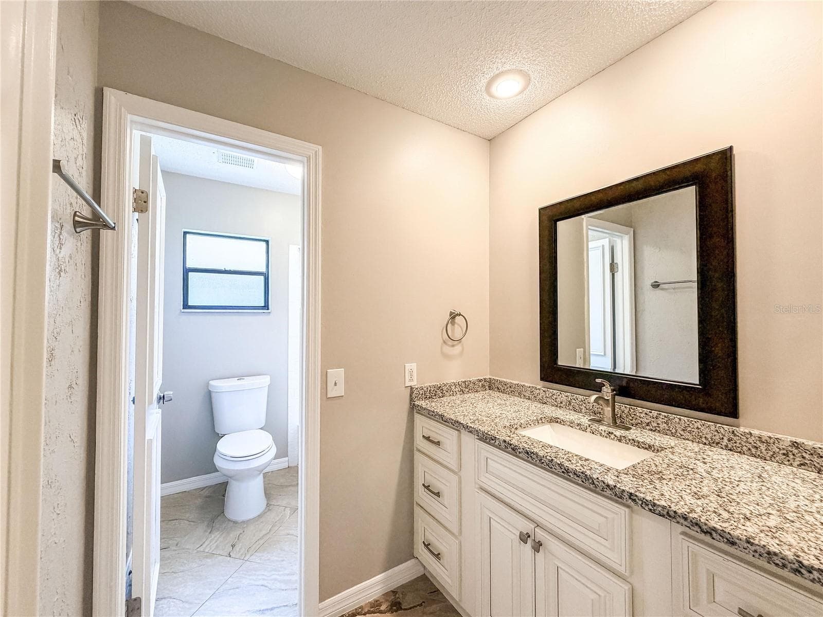 Bathroom 2 - 9542 PEBBLE GLEN AVE, TAMPA