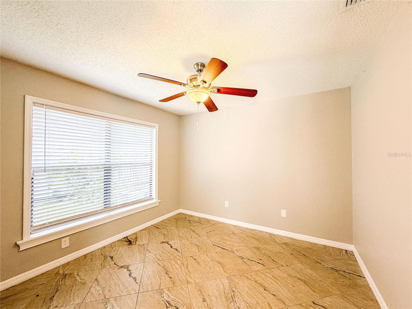 Bedroom 4 - 9542 PEBBLE GLEN AVE, TAMPA