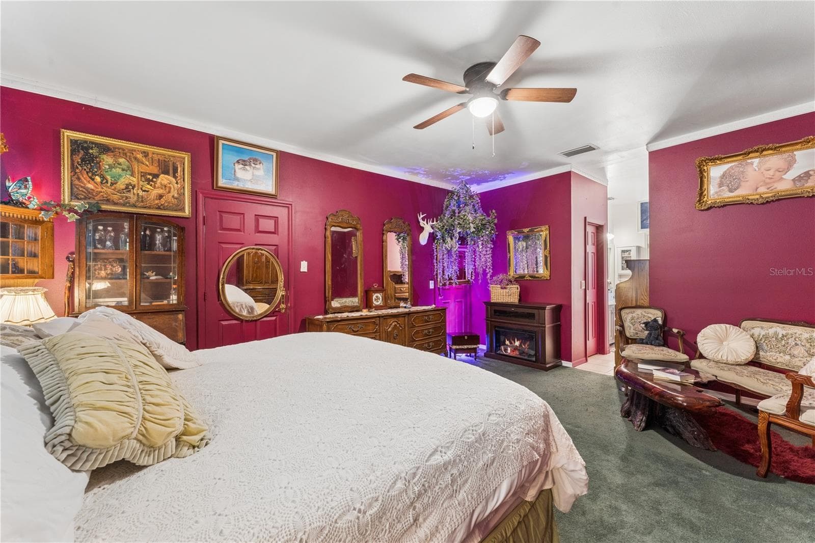 Large Primary Suite w/ room for extra seating - 9130 DOLLANGER CT, ORLANDO
