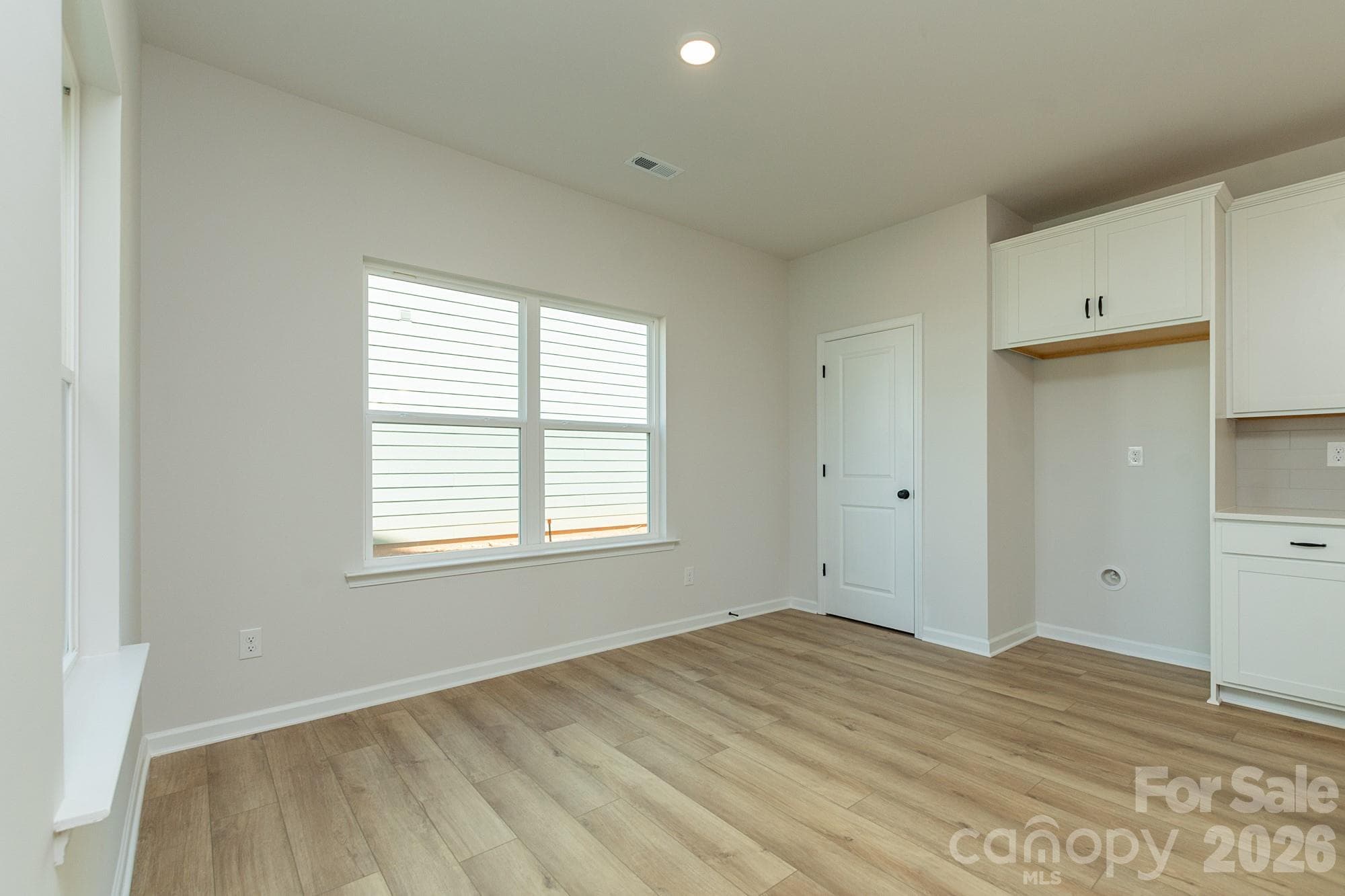 Single Family Residence at 4236 Ruth Creek Court, Charlotte, photo 11 of 33