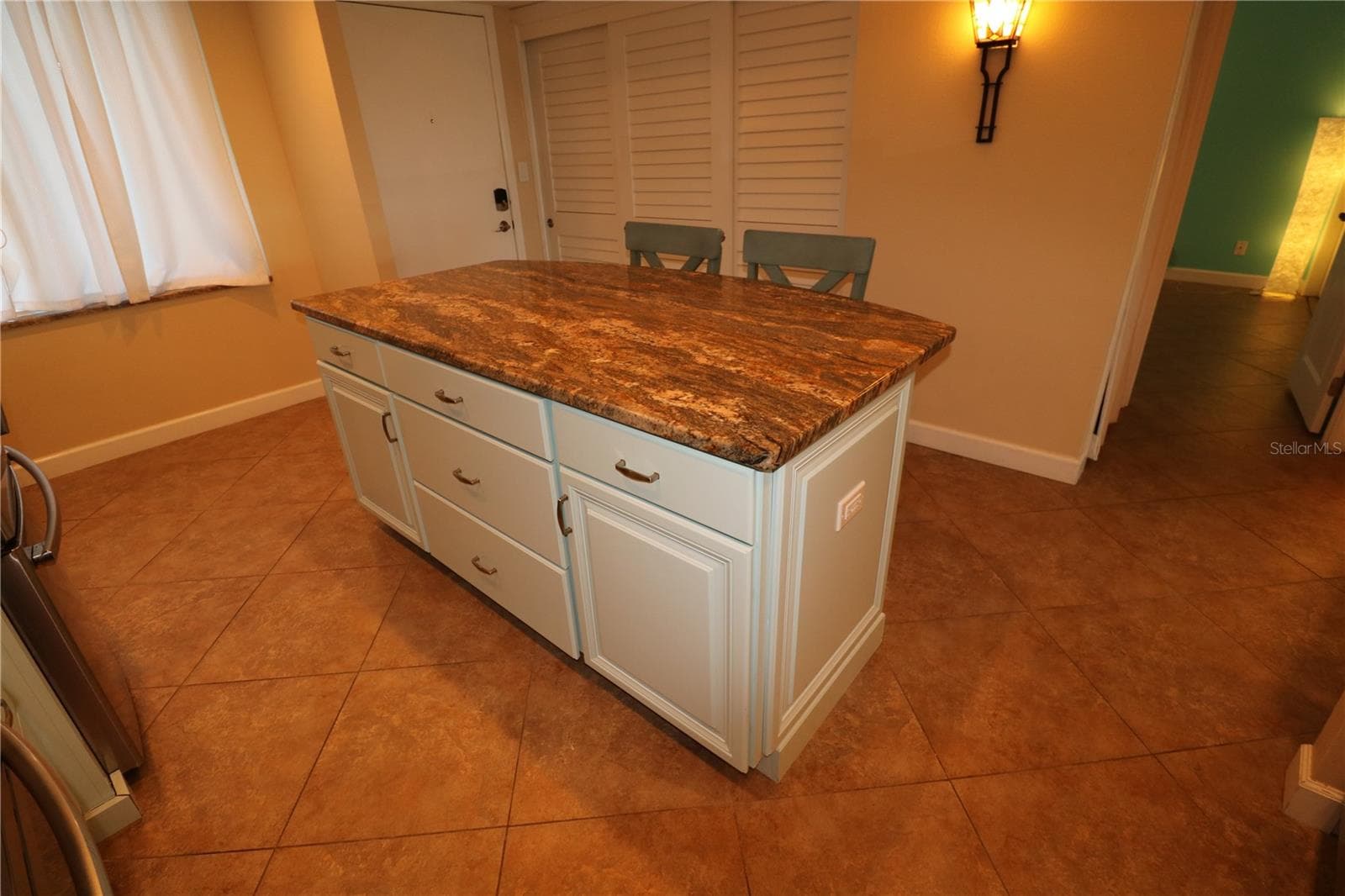 Island has additional cabinet storage - 9495 BLIND PASS RD #504, ST PETE BEACH