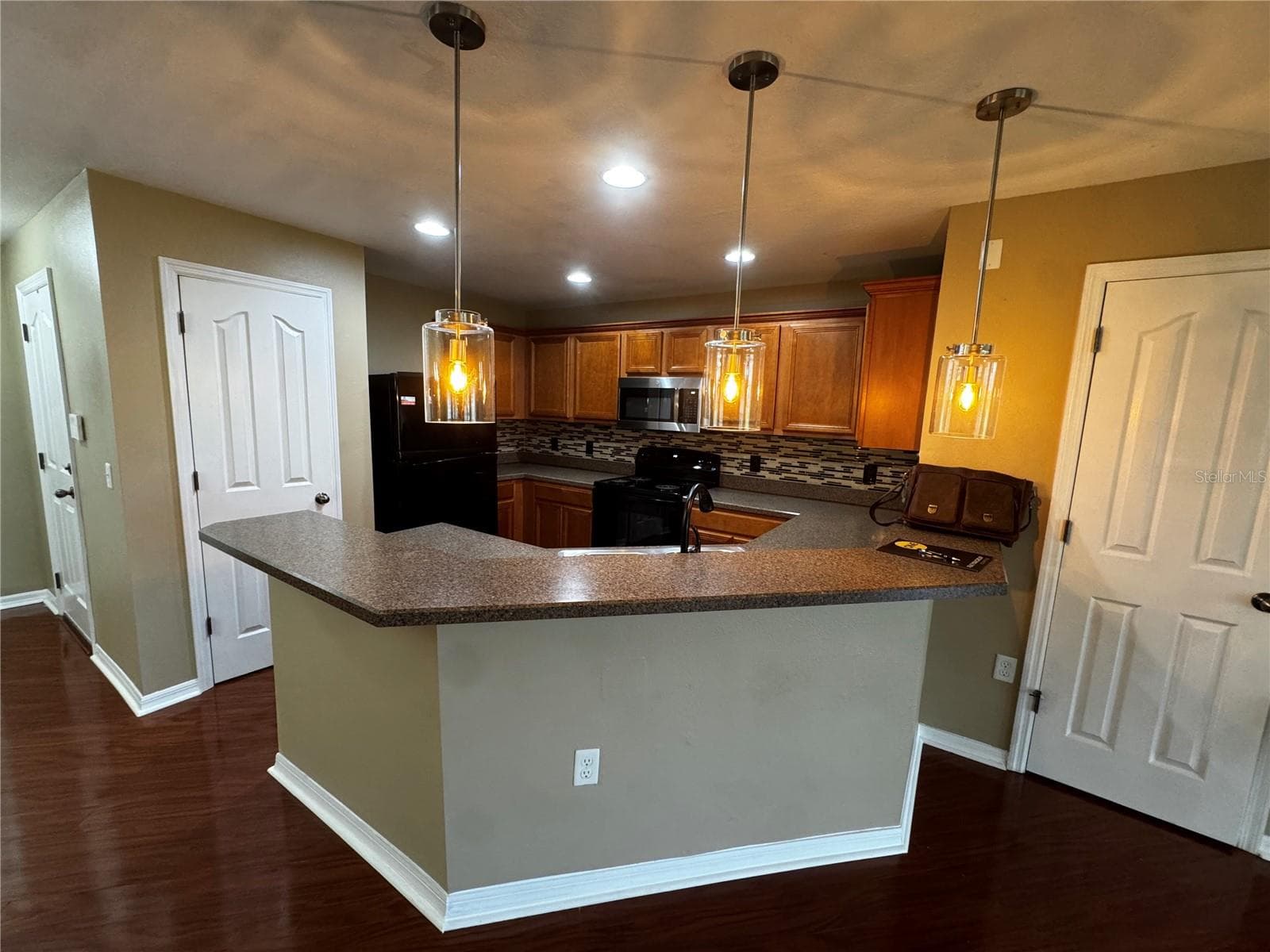 Townhouse at 10851 KENSINGTON PARK AVE, RIVERVIEW, photo 7 of 32