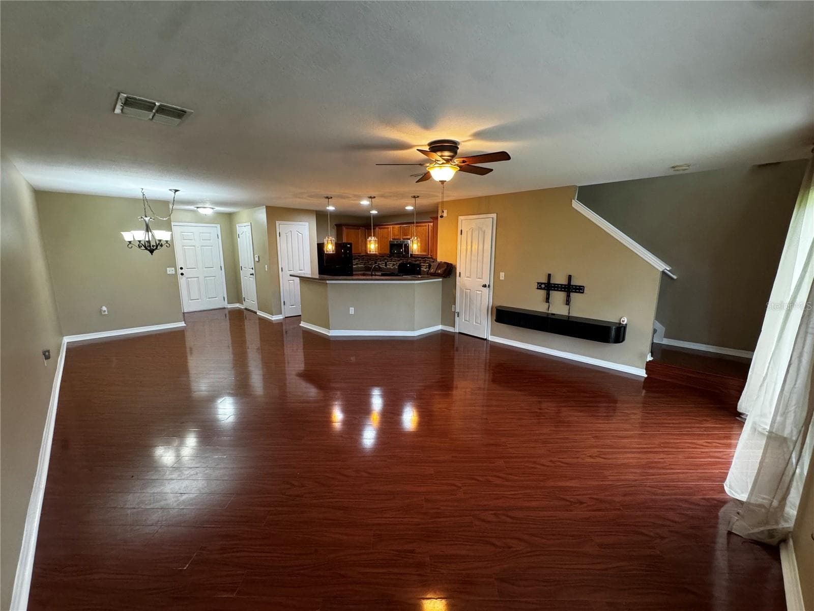 Townhouse at 10851 KENSINGTON PARK AVE, RIVERVIEW, photo 8 of 32