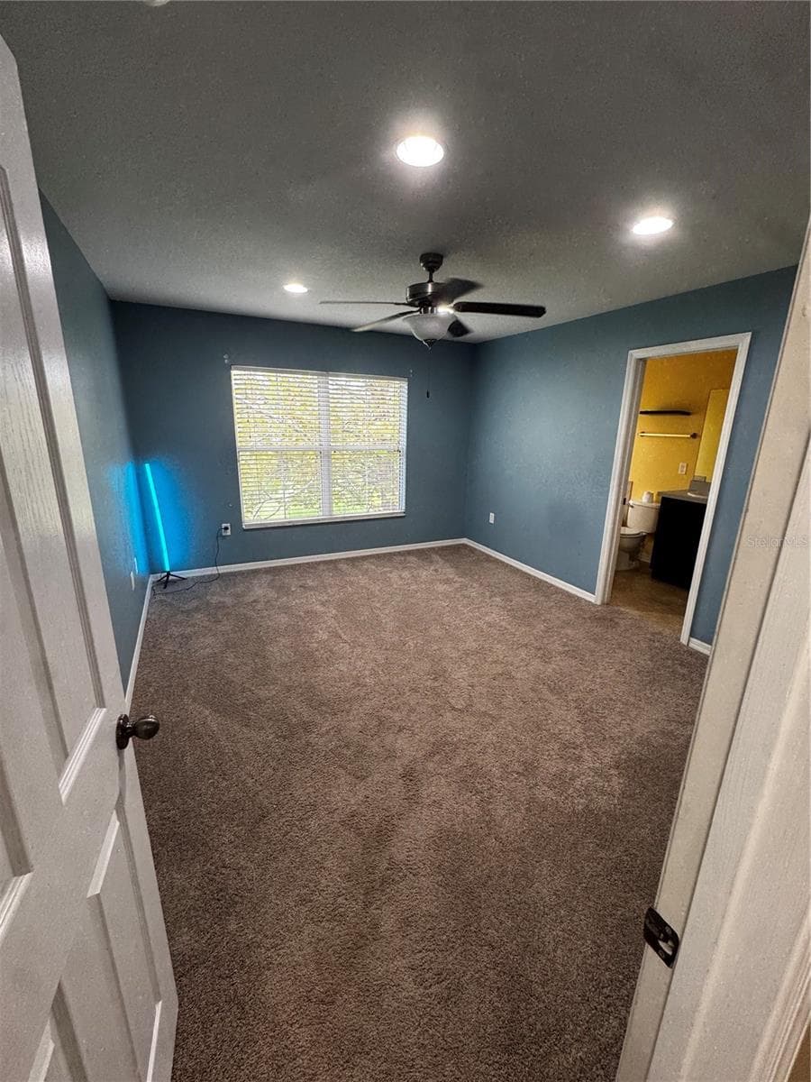 Townhouse at 10851 KENSINGTON PARK AVE, RIVERVIEW, photo 16 of 32