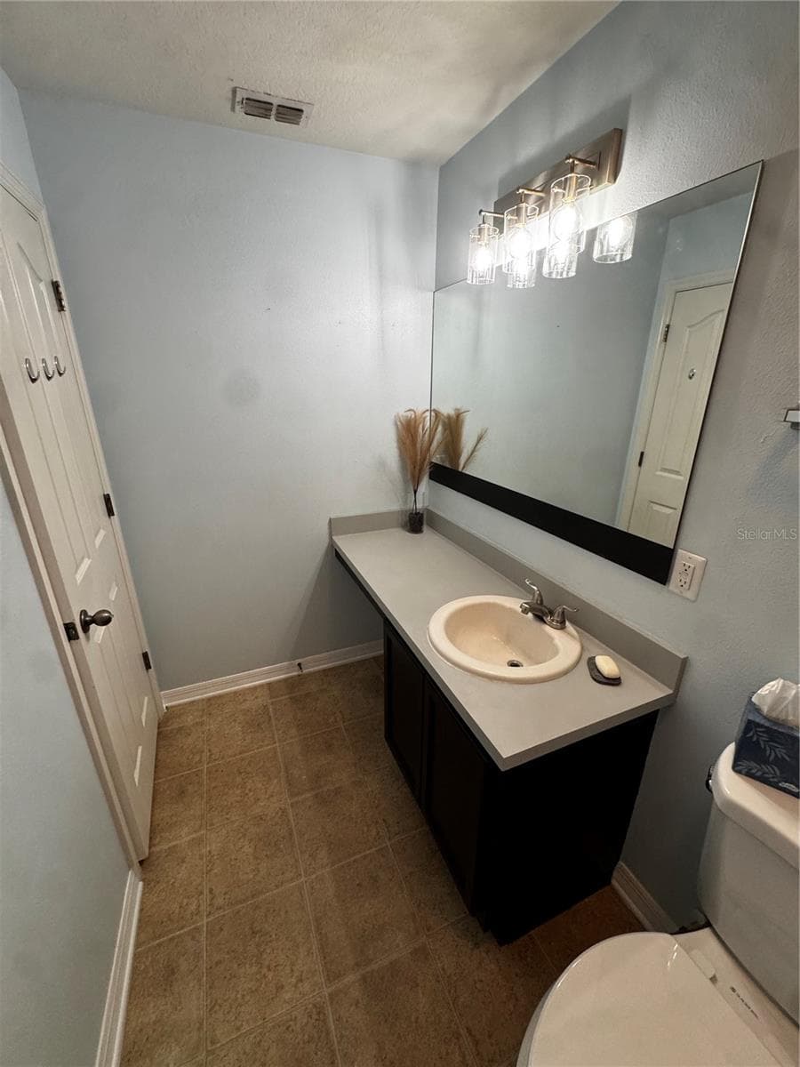 Townhouse at 10851 KENSINGTON PARK AVE, RIVERVIEW, photo 23 of 32