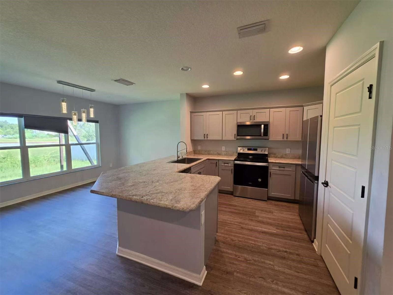 Single Family Residence at 1631 TOWN PARK CT, ST CLOUD, photo 6 of 28
