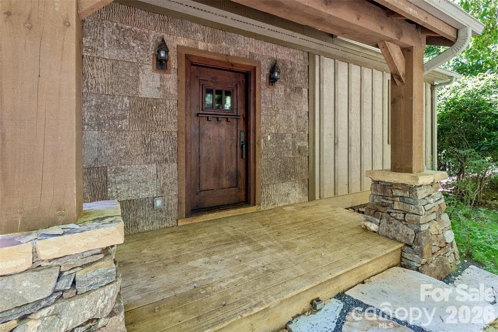 EASY ACCESS TO YOUR FRONT DOOR - Burnsville