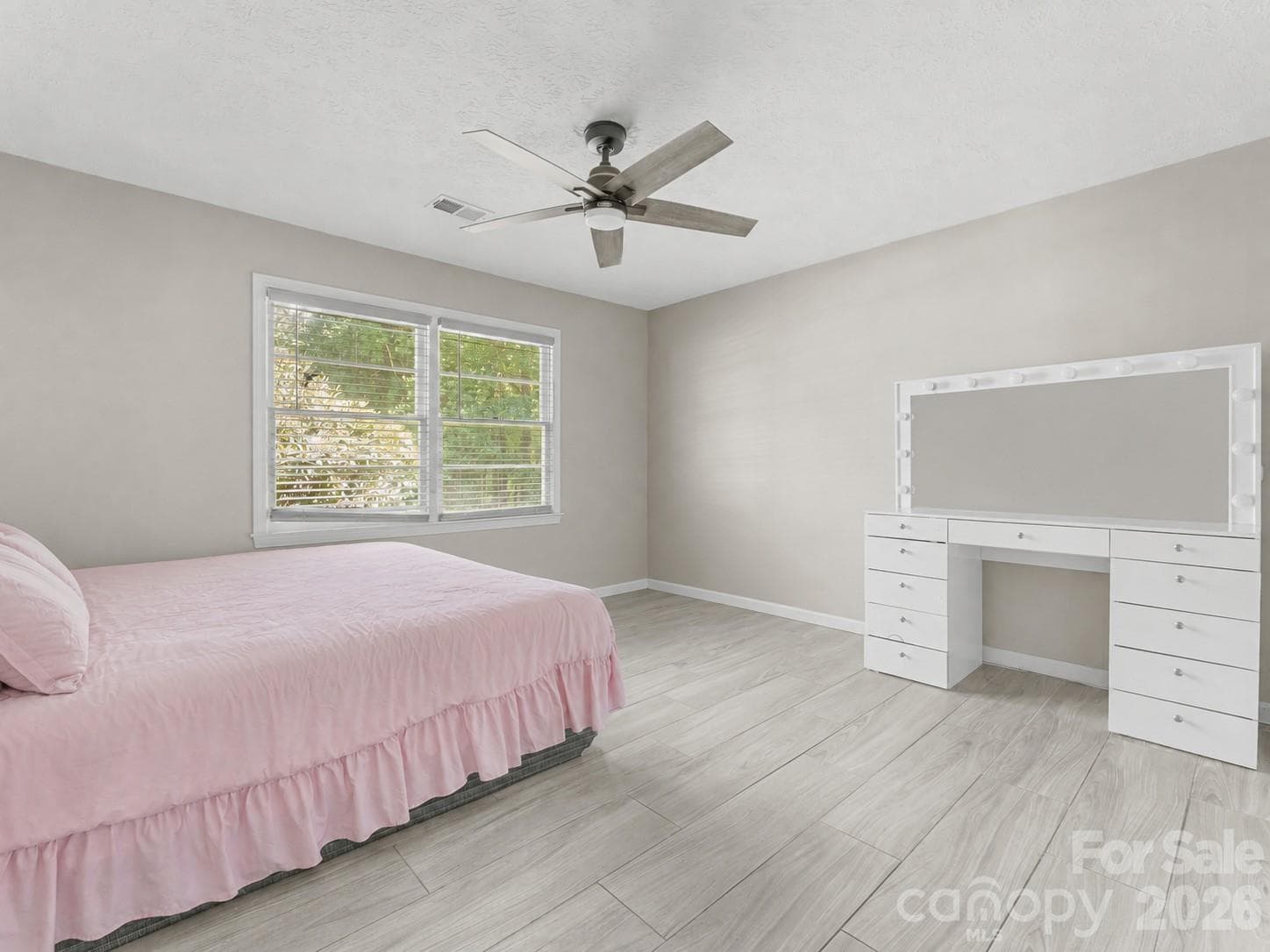 Unit 1 Bedroom - 71 Harvey Osteen Road, Zirconia