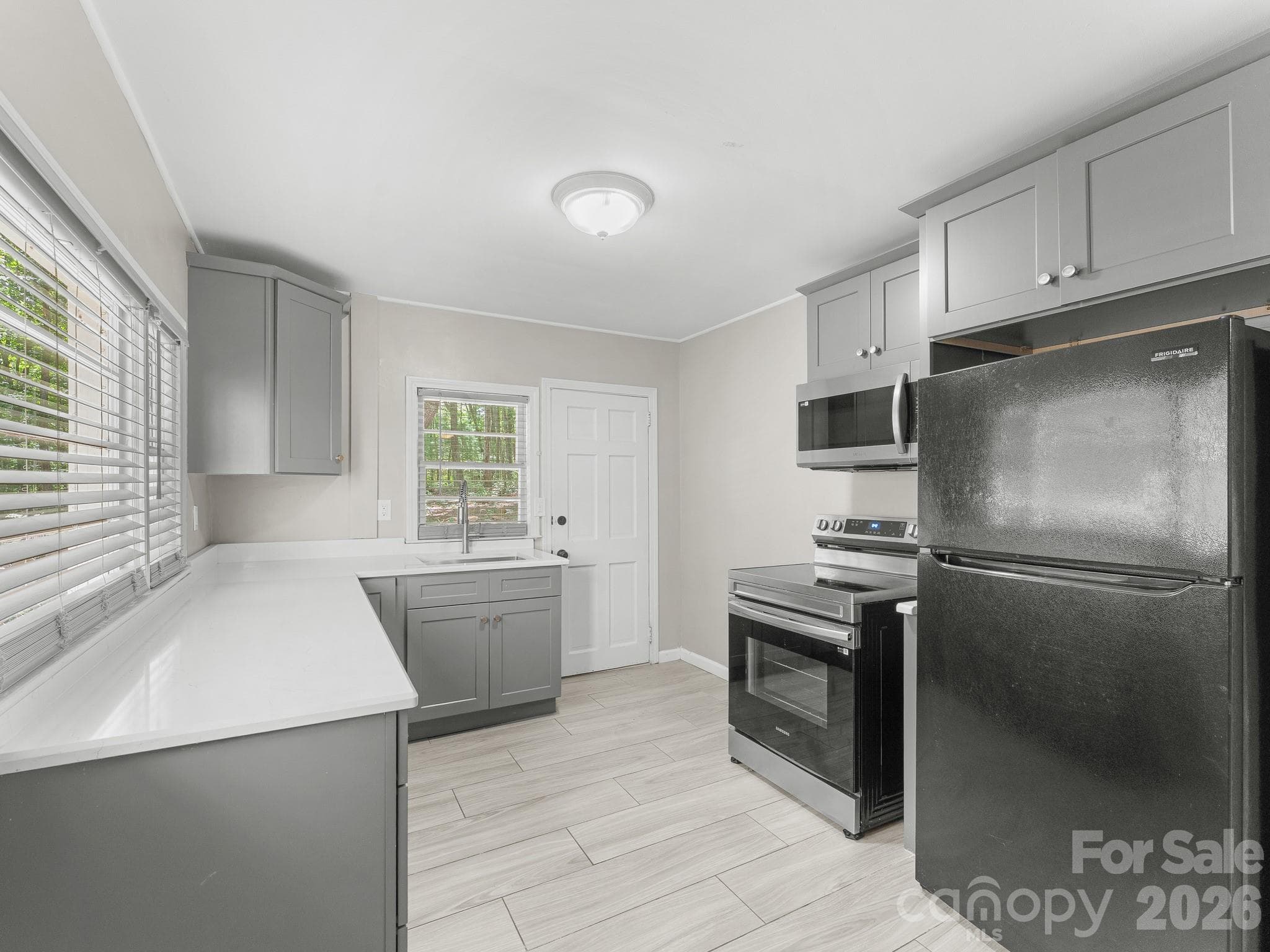 Unit 3 Kitchen - 71 Harvey Osteen Road, Zirconia