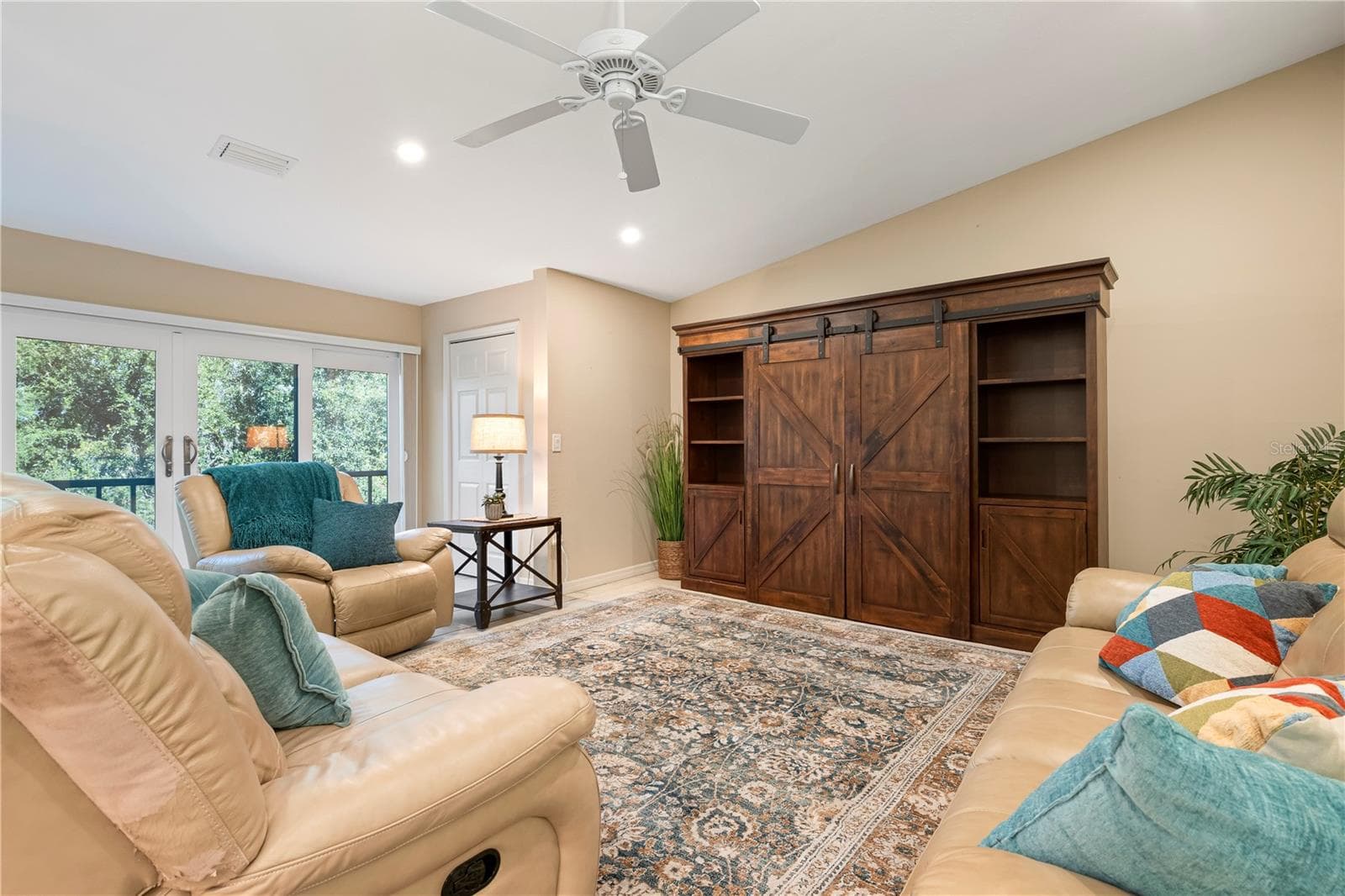 Condominium at 2756 CLUBHOUSE DR #202, SARASOTA, photo 3 of 34