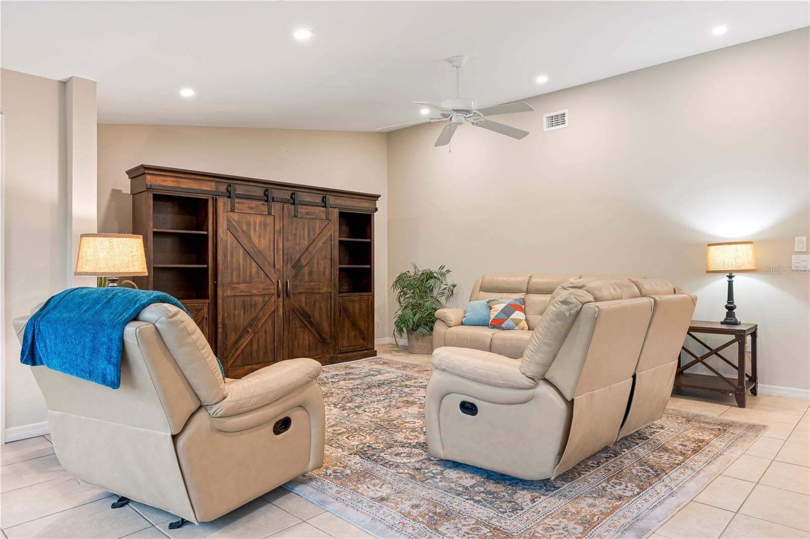 Condominium at 2756 CLUBHOUSE DR #202, SARASOTA, photo 6 of 34