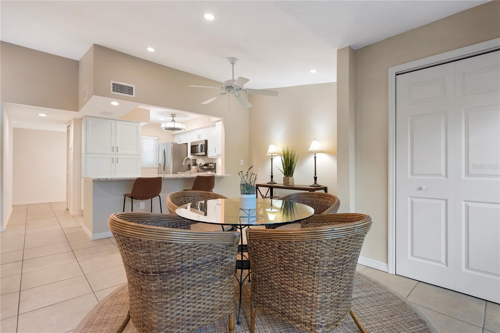 Condominium at 2756 CLUBHOUSE DR #202, SARASOTA, photo 12 of 34