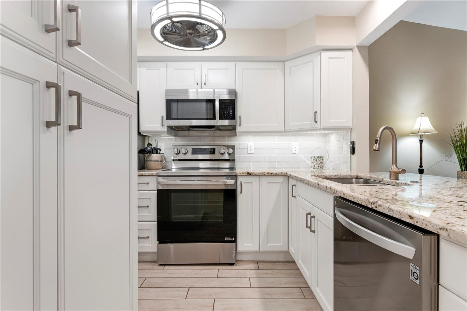Condominium at 2756 CLUBHOUSE DR #202, SARASOTA, photo 15 of 34