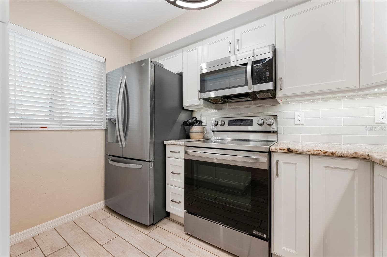 Condominium at 2756 CLUBHOUSE DR #202, SARASOTA, photo 17 of 34