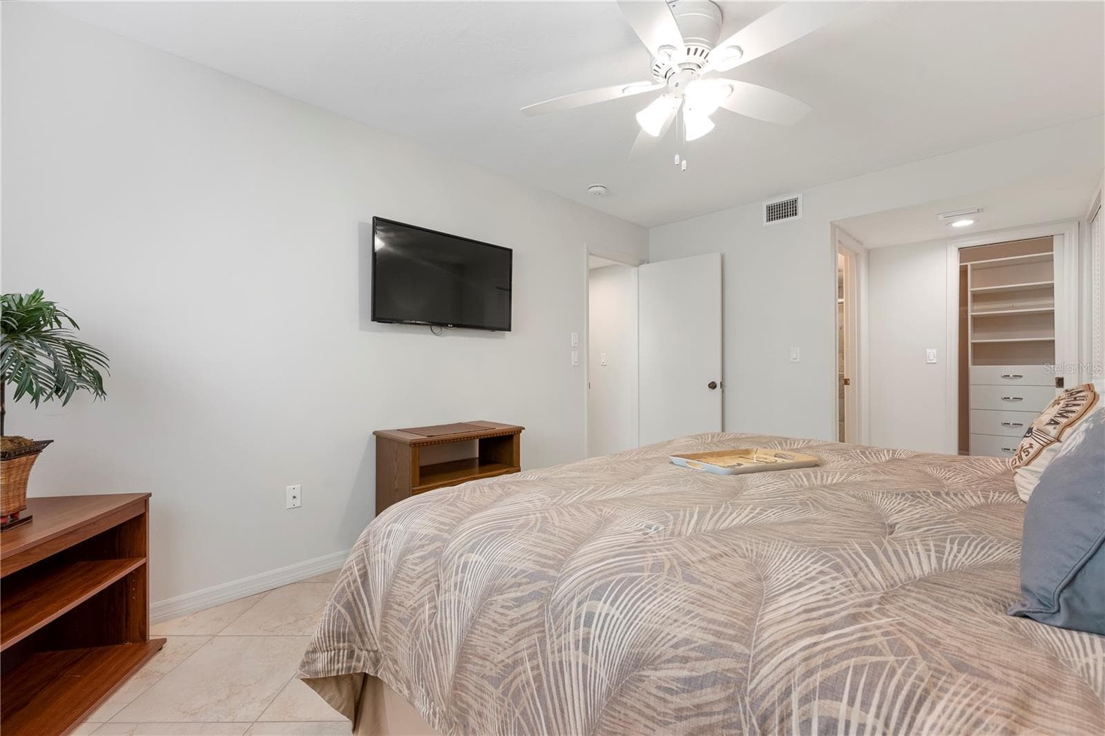 Condominium at 2756 CLUBHOUSE DR #202, SARASOTA, photo 21 of 34