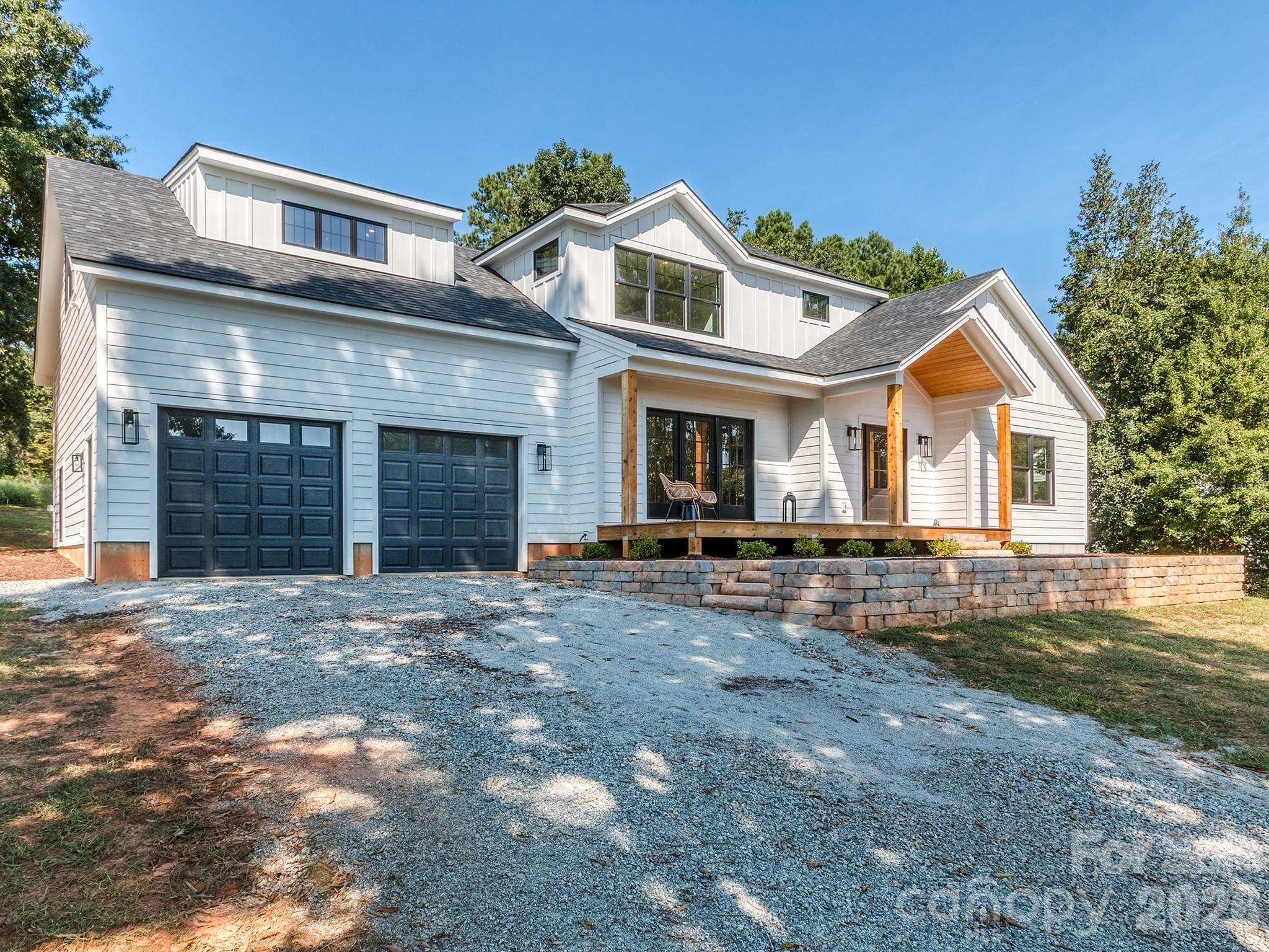 Single Family Residence at 4899 Moonlite Bay Drive, Sherrills Ford, photo 3 of 34