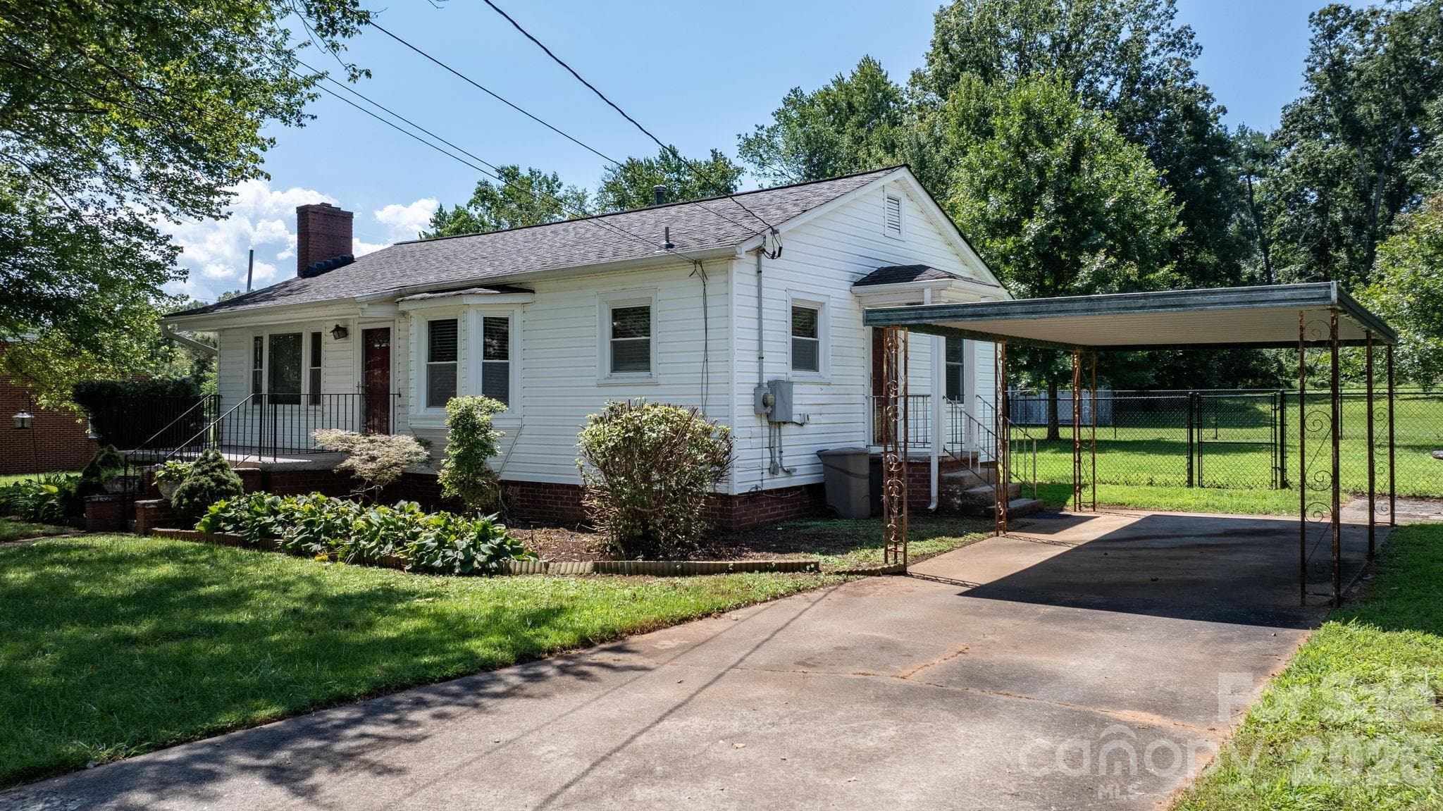 Single Family Residence at 414B Old NC 18 Highway, Morganton, photo 6 of 23