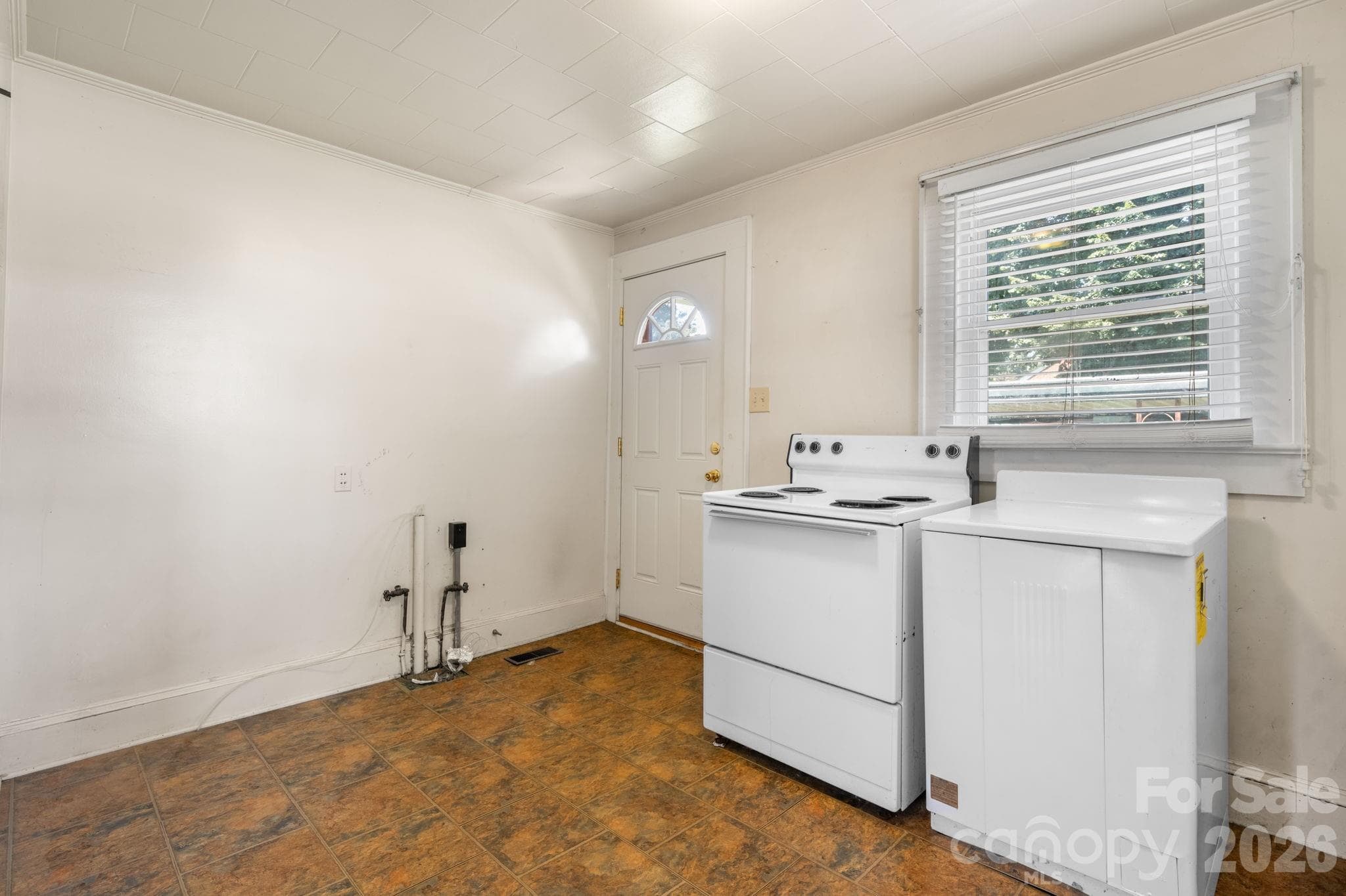 Single Family Residence at 414B Old NC 18 Highway, Morganton, photo 12 of 23