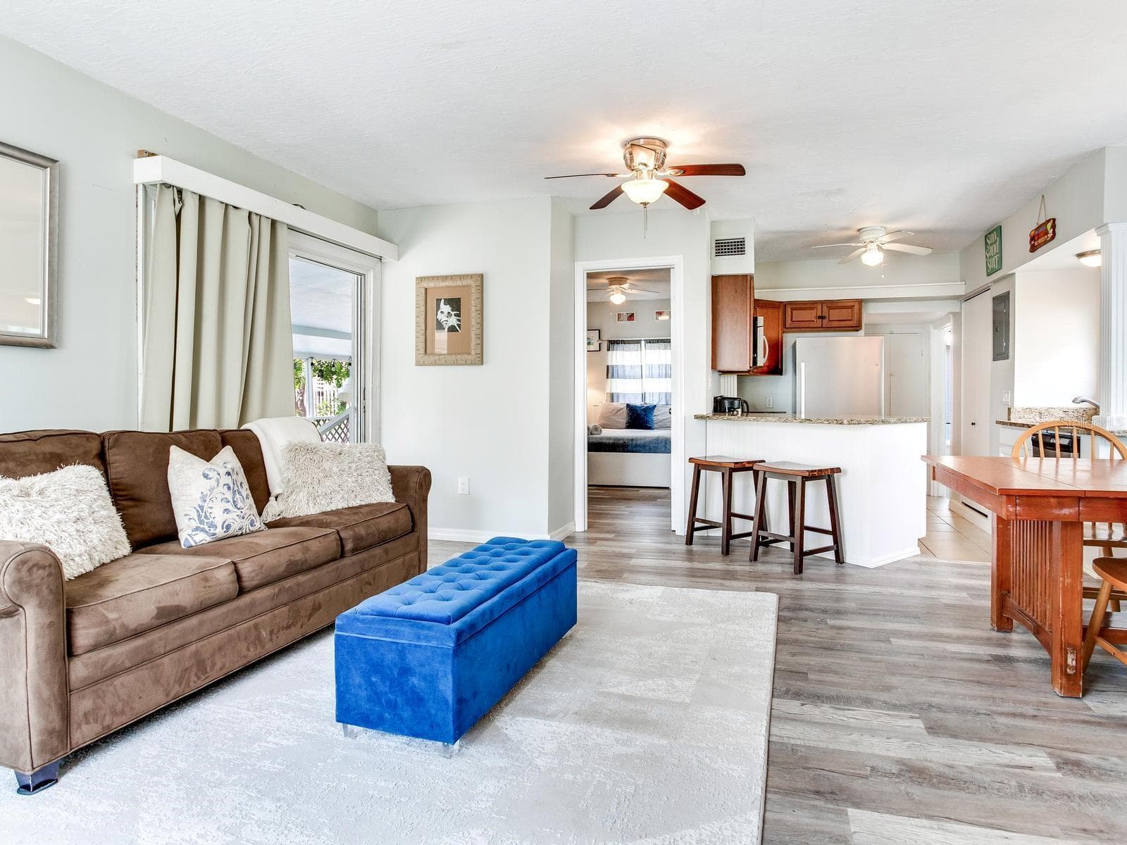 Living Room - 120 93RD AVE, TREASURE ISLAND