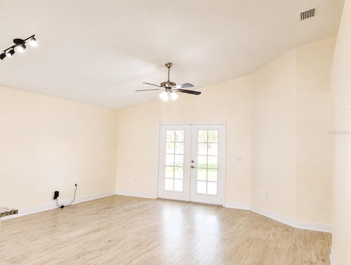 Single Family Residence at 10114 BRIAR CIR, HUDSON, photo 8 of 23