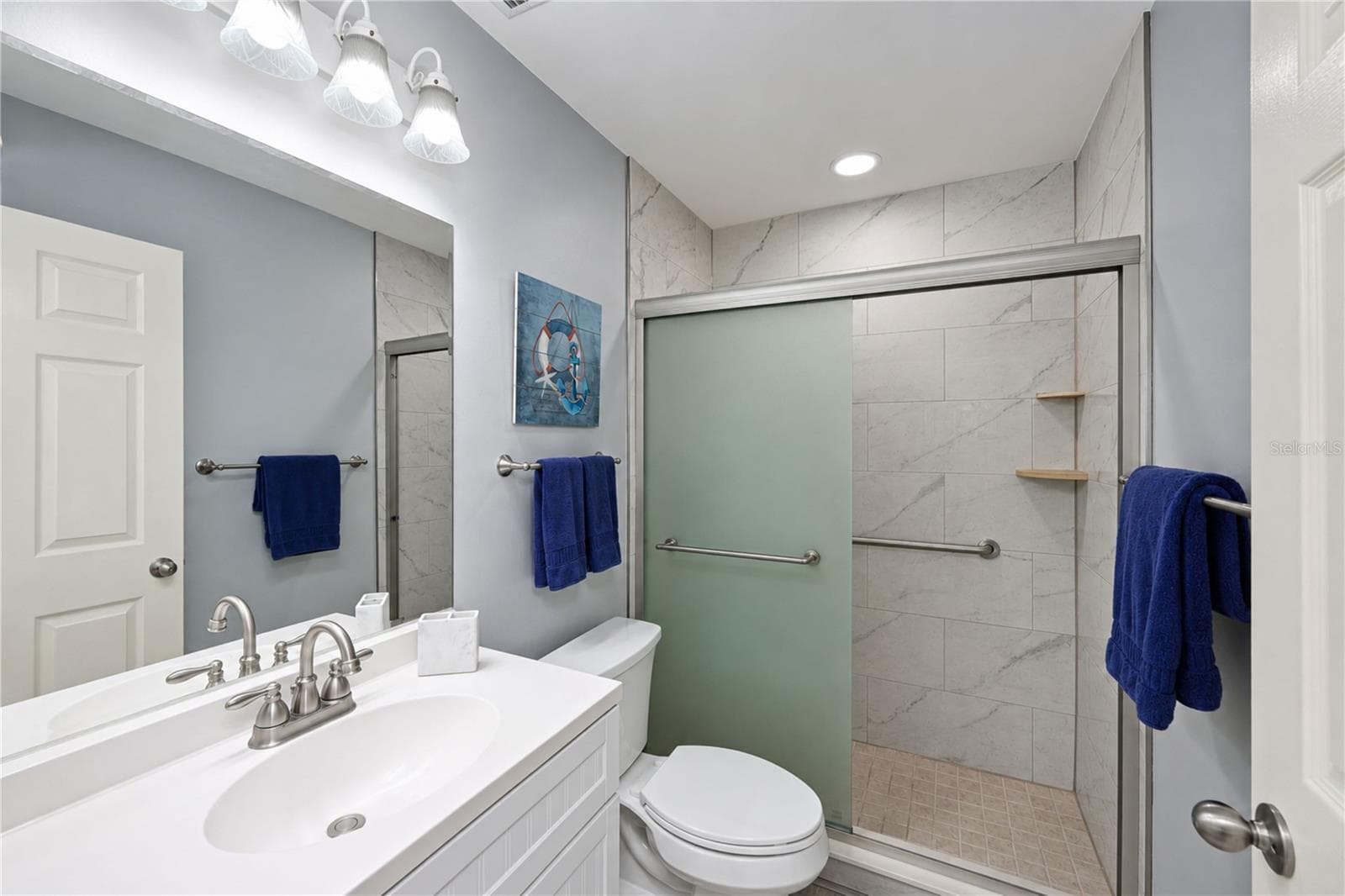 Primary ensuite bathroom - 9411 CONCORD CIR, BRADENTON