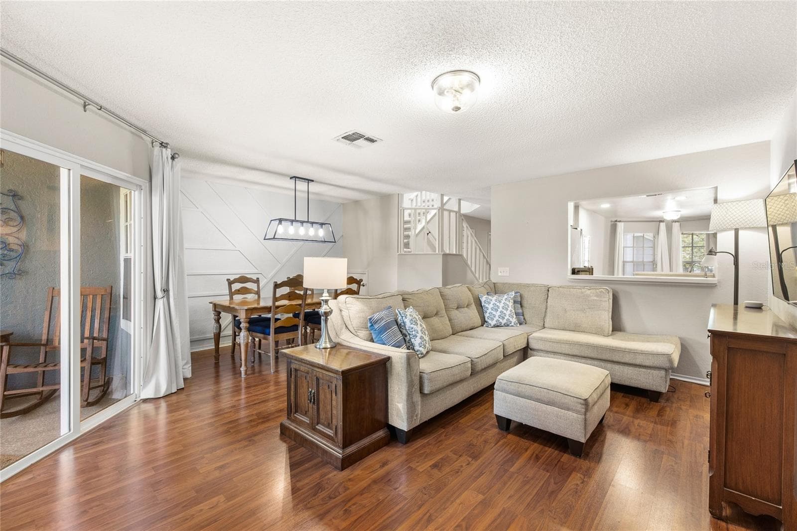 Townhouse at 1482 CREEKSIDE CIR, WINTER SPRINGS, photo 2 of 37