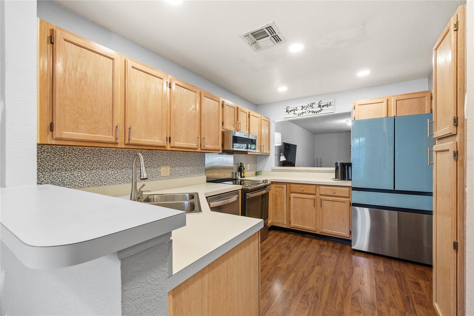 Townhouse at 1482 CREEKSIDE CIR, WINTER SPRINGS, photo 3 of 37