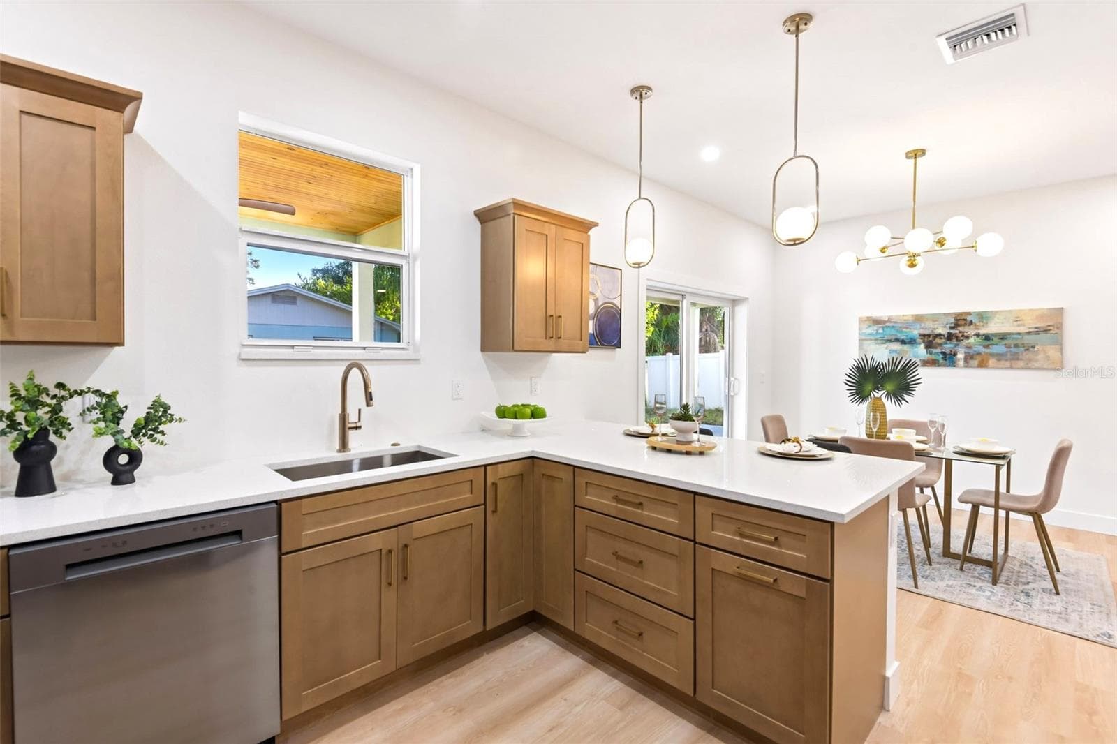 Single Family Residence at 266 PLATON AVE, DUNEDIN, photo 12 of 30