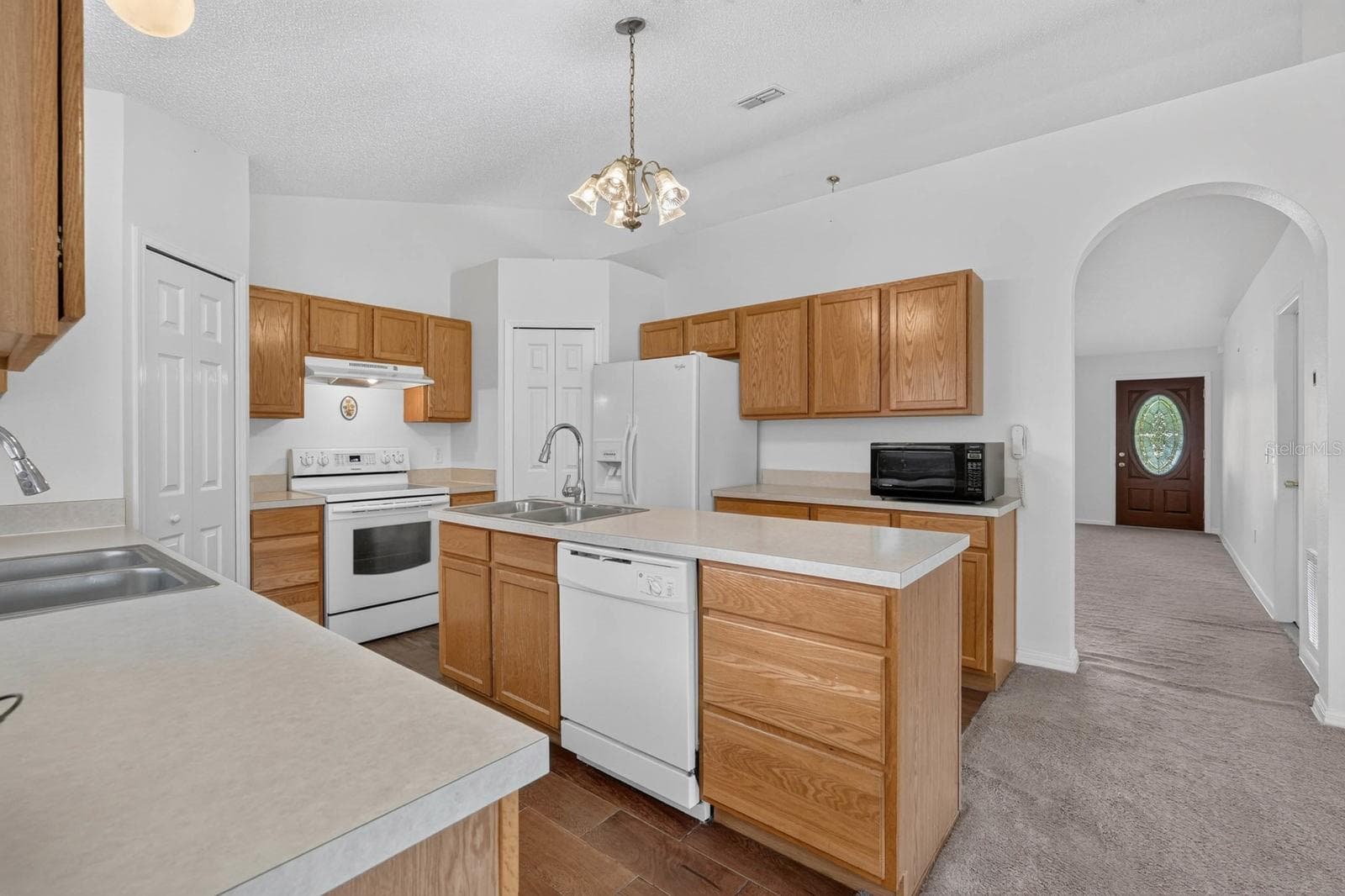 Kitchen - 99 PICKERING DR, PALM COAST