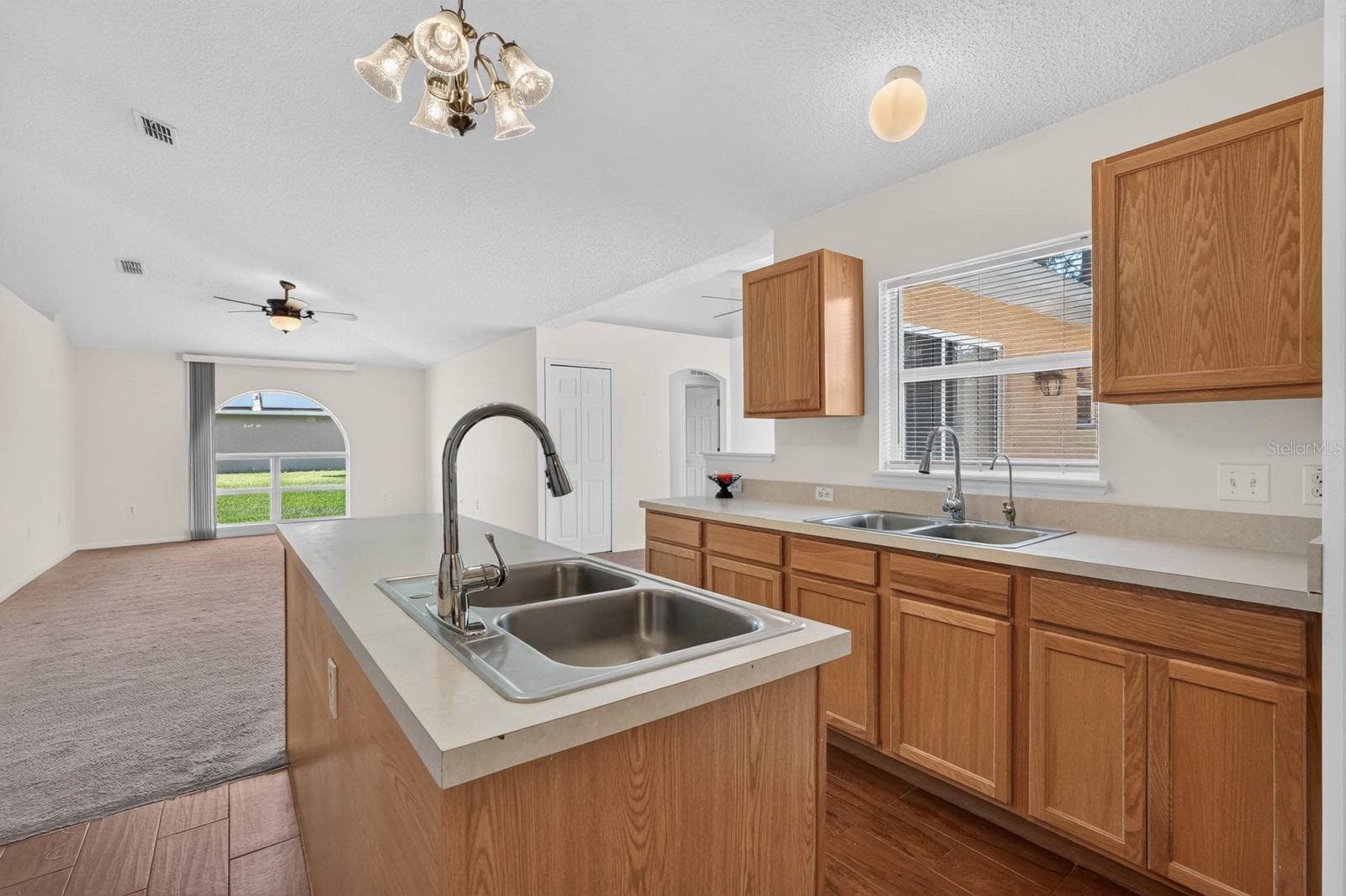 Kitchen - 99 PICKERING DR, PALM COAST