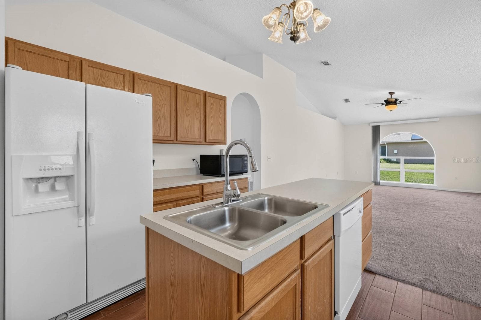 Kitchen - 99 PICKERING DR, PALM COAST