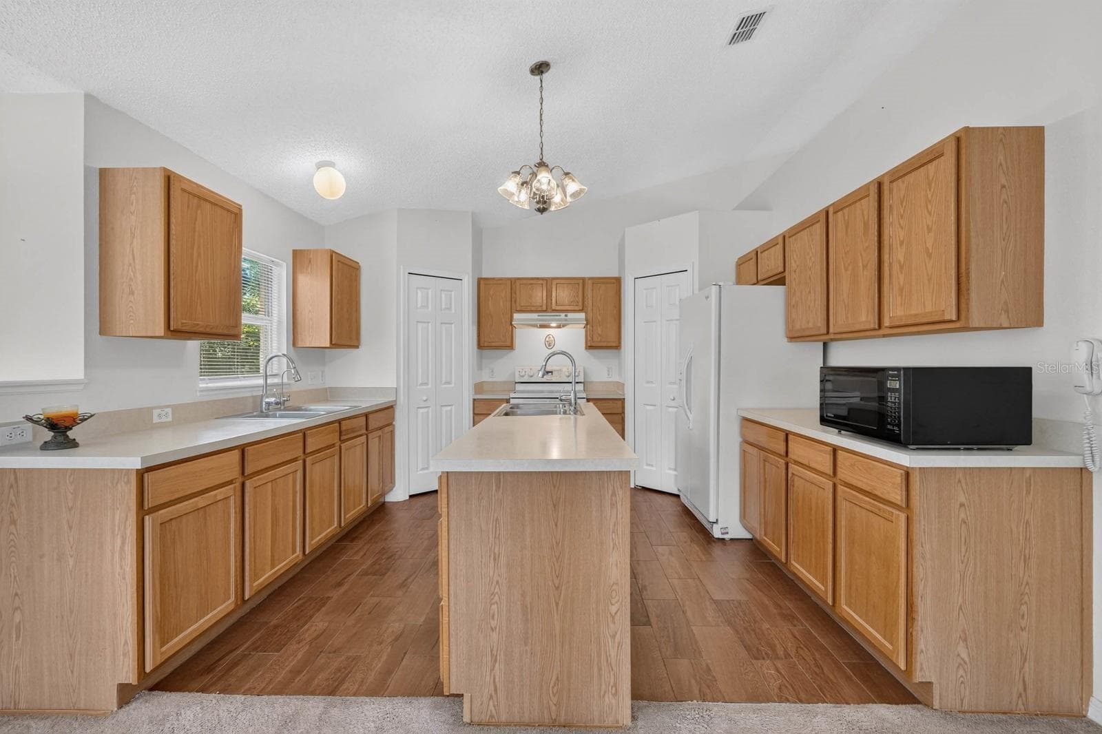 Kitchen - 99 PICKERING DR, PALM COAST