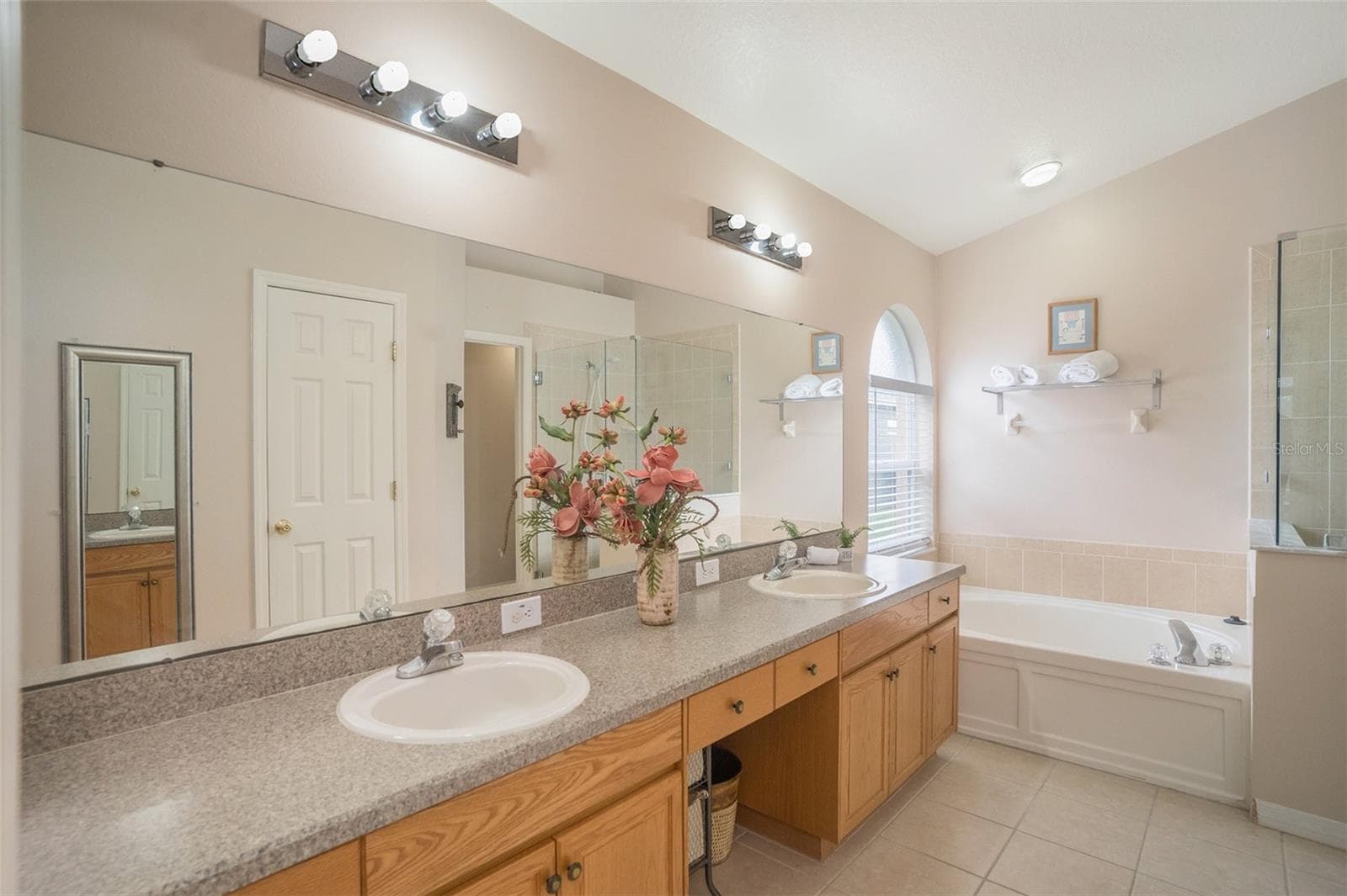 Single Family Residence at 2132 RENSSELAER DR, WESLEY CHAPEL, photo 20 of 45