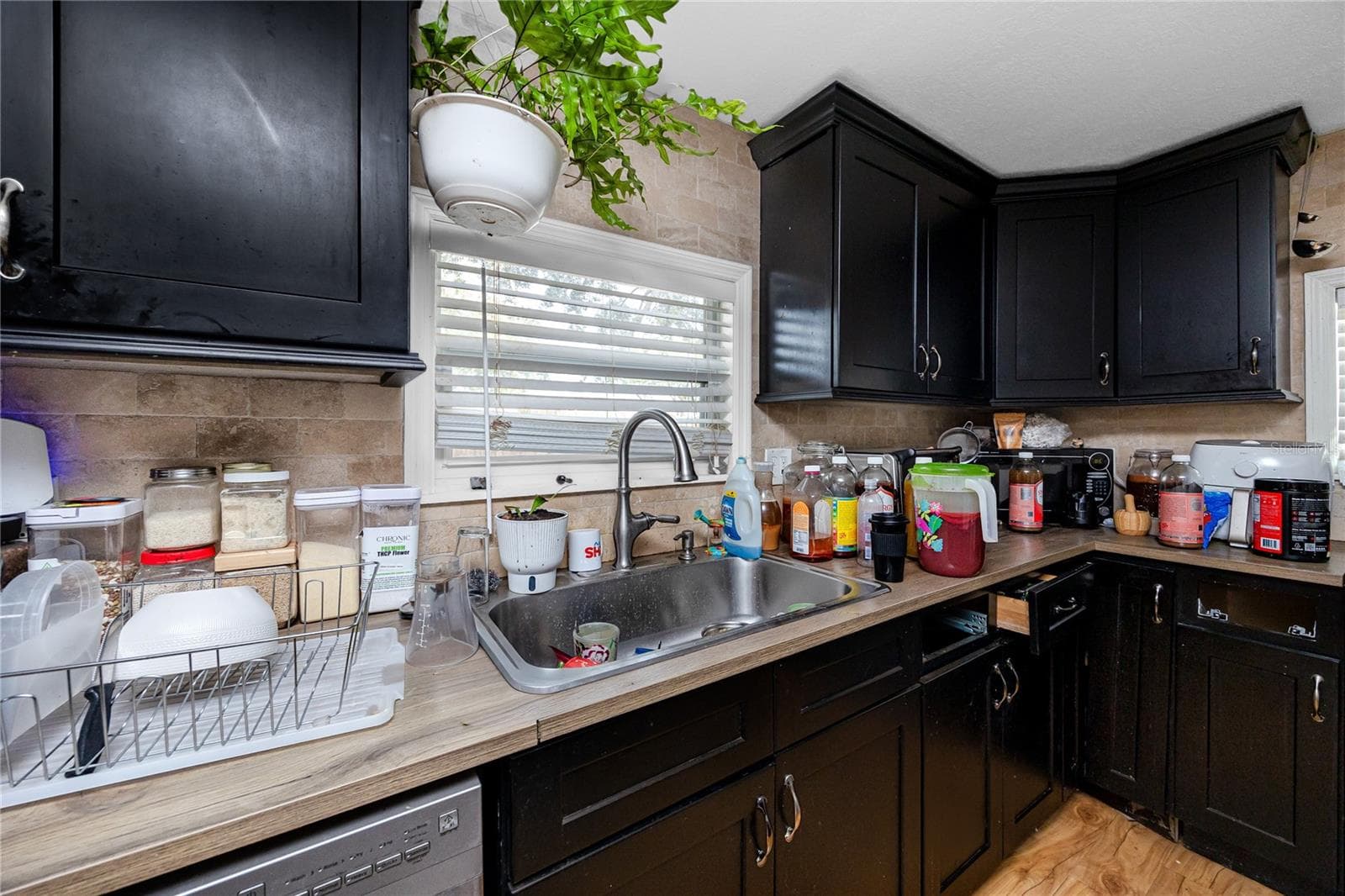 Single Family Residence at 1250 LAKEVIEW RD, CLEARWATER, photo 5 of 42
