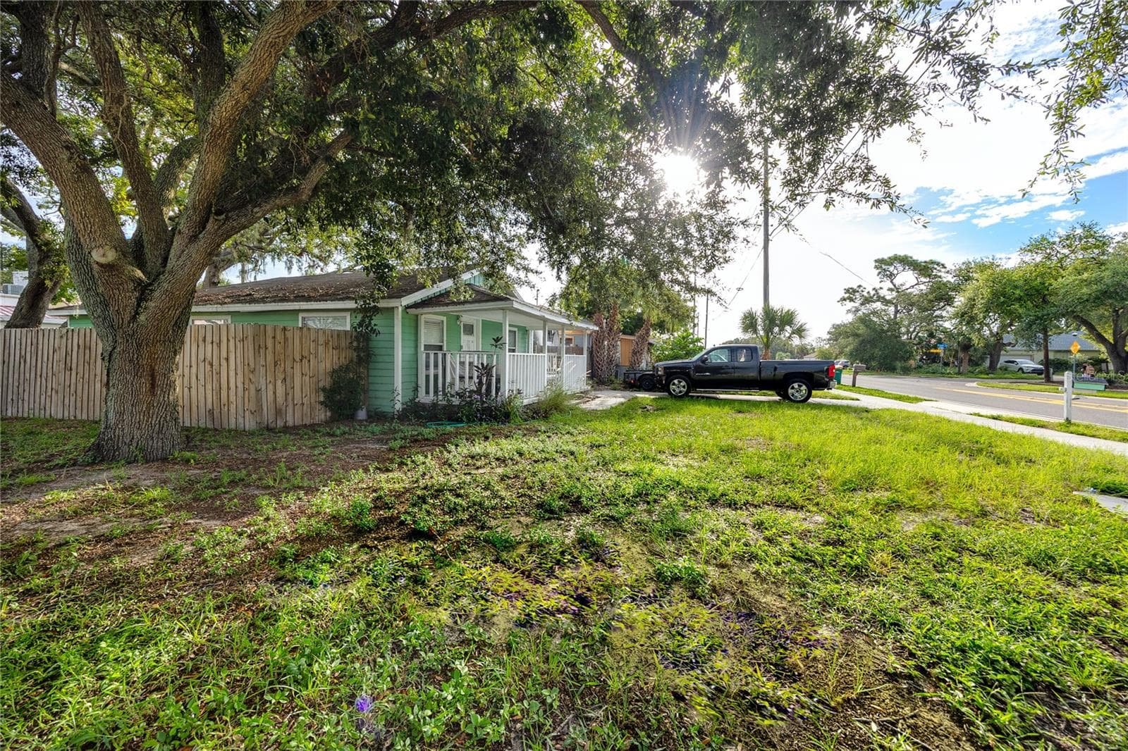 Single Family Residence at 1250 LAKEVIEW RD, CLEARWATER, photo 19 of 42