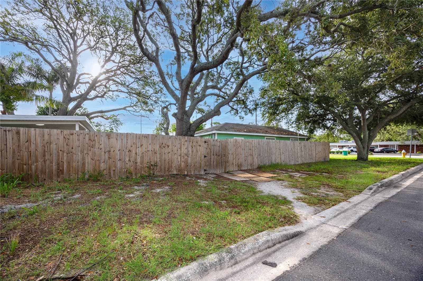 Single Family Residence at 1250 LAKEVIEW RD, CLEARWATER, photo 36 of 42
