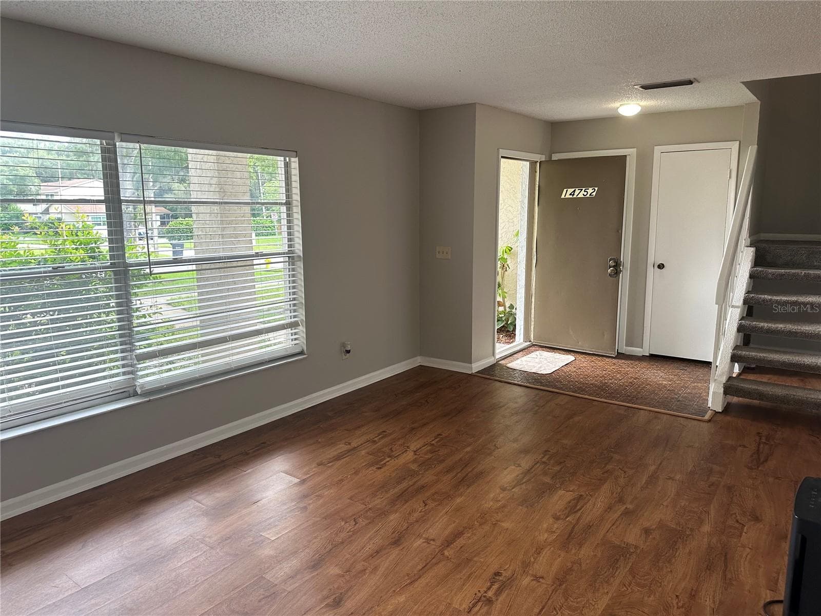 Townhouse at 14752 MORNING DR, LUTZ, photo 4 of 31