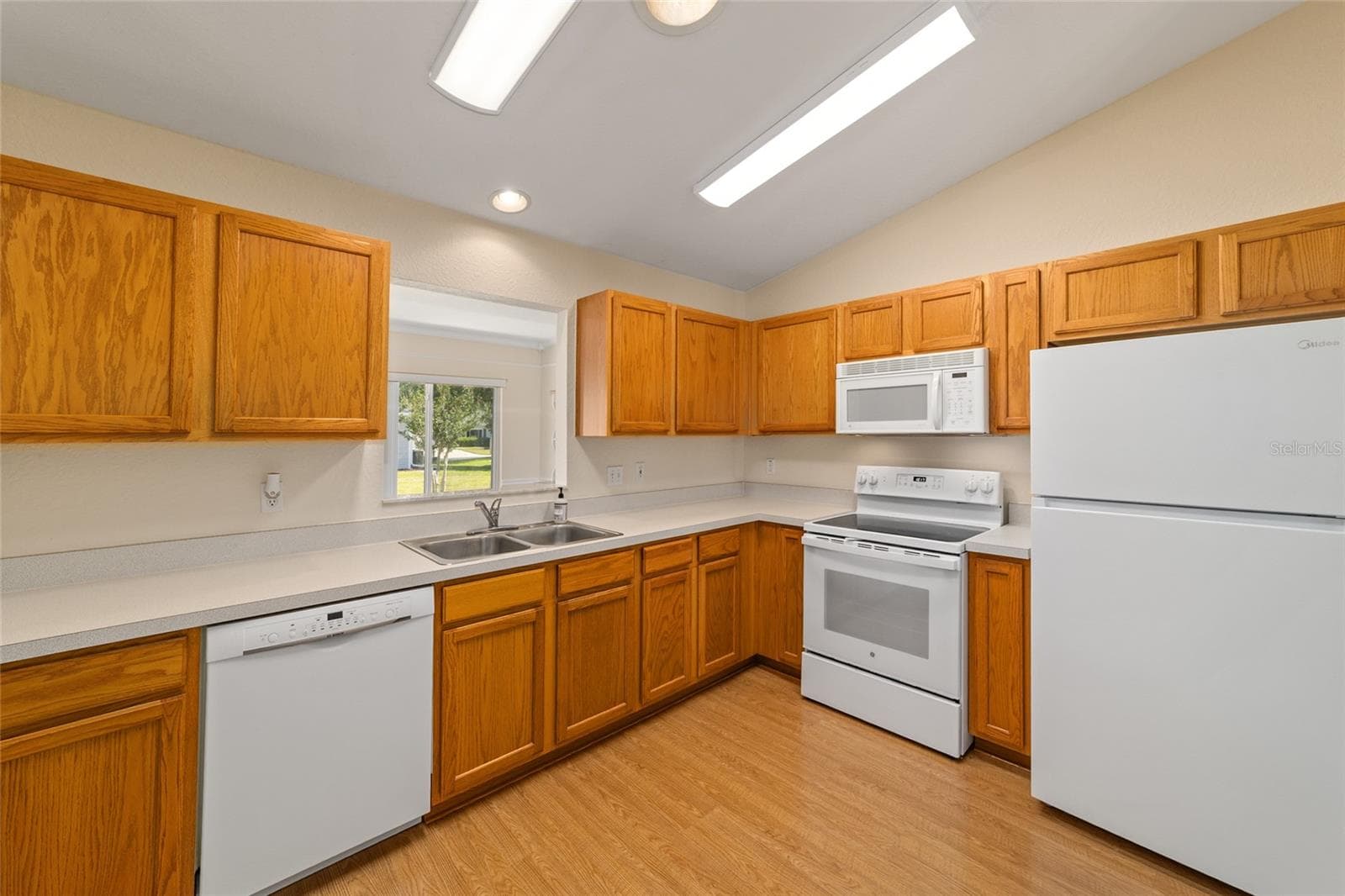 Single Family Residence at 11283 SW 139TH PL, DUNNELLON, photo 5 of 75