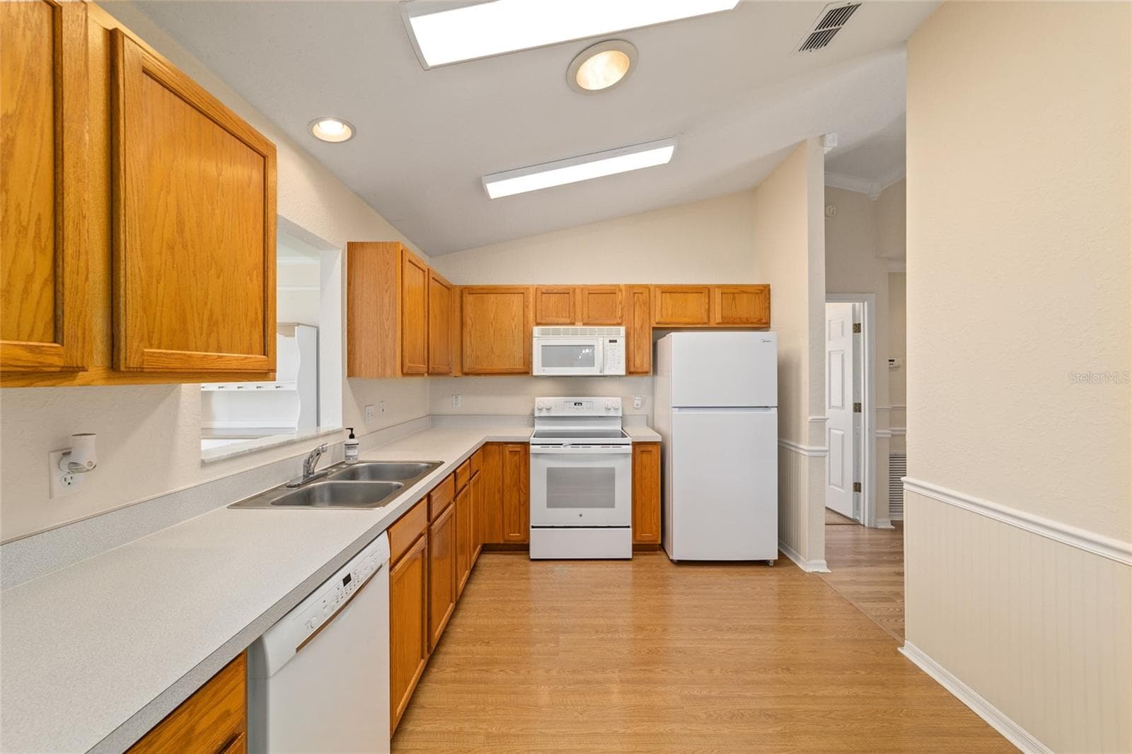 Single Family Residence at 11283 SW 139TH PL, DUNNELLON, photo 11 of 75