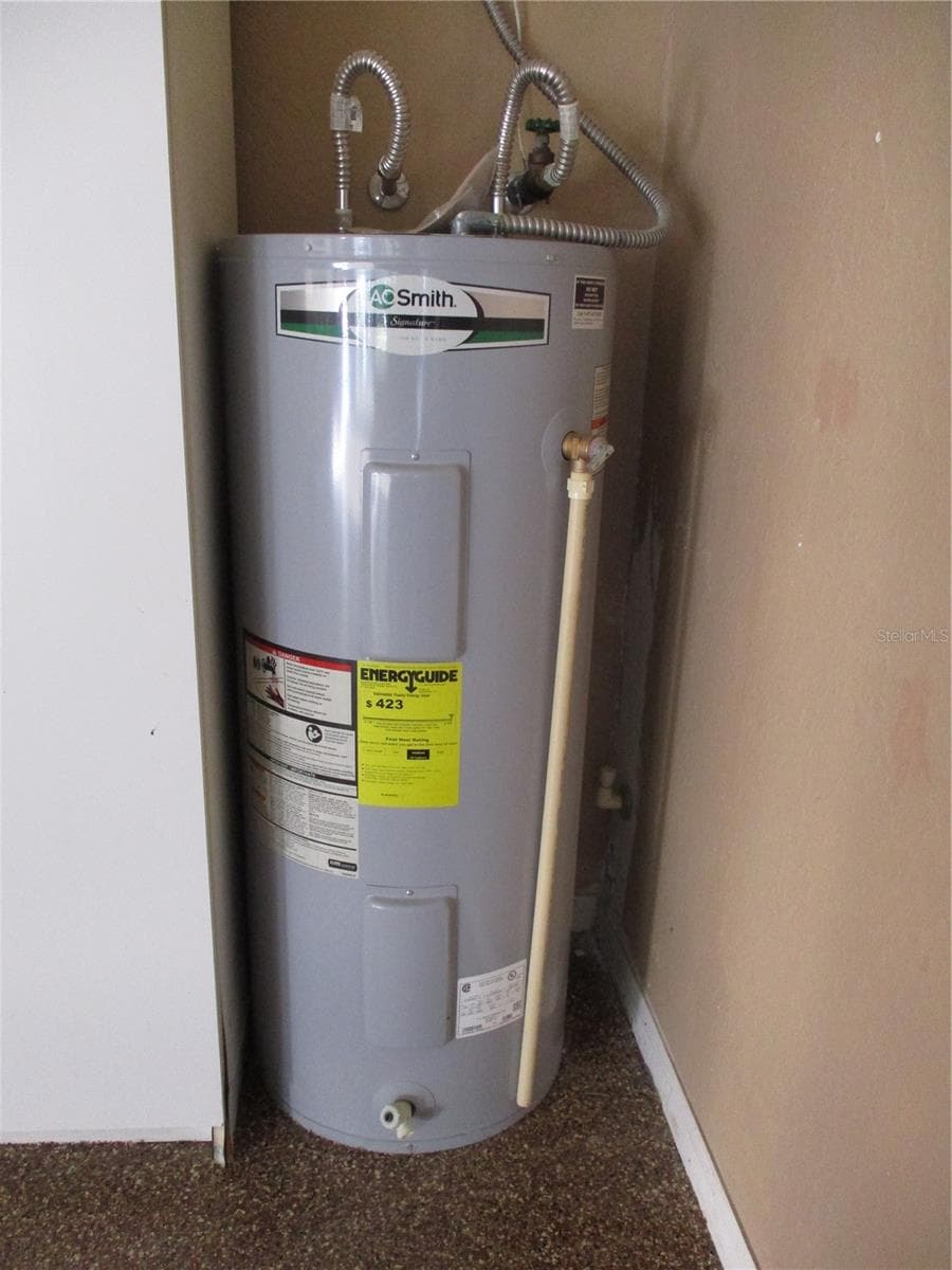 WATER HEATER - 11283 SW 139TH PL, DUNNELLON