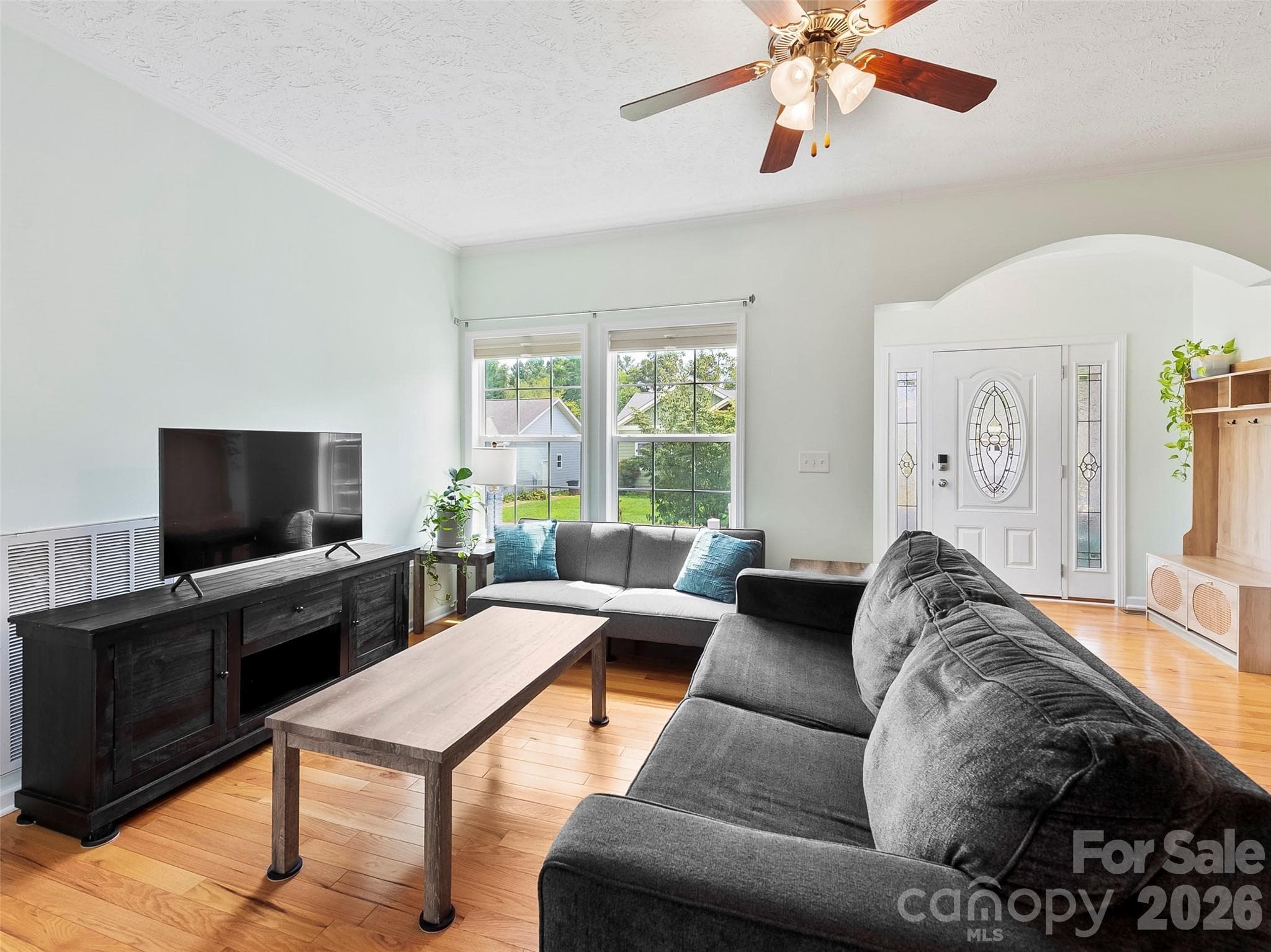 Single Family Residence at 9 Farthings Drive, Arden, photo 8 of 25